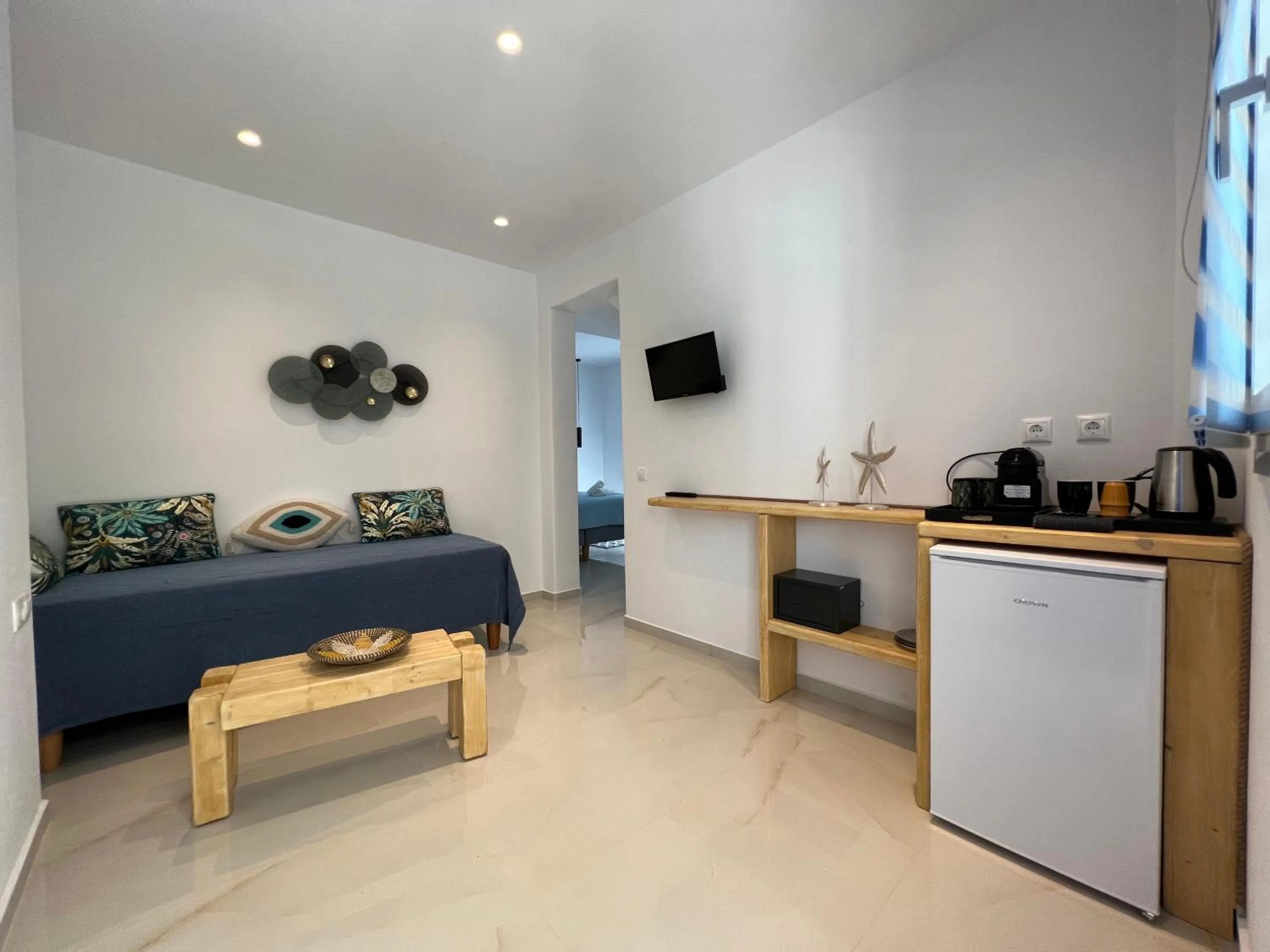 Anemos Hotel & Apartments