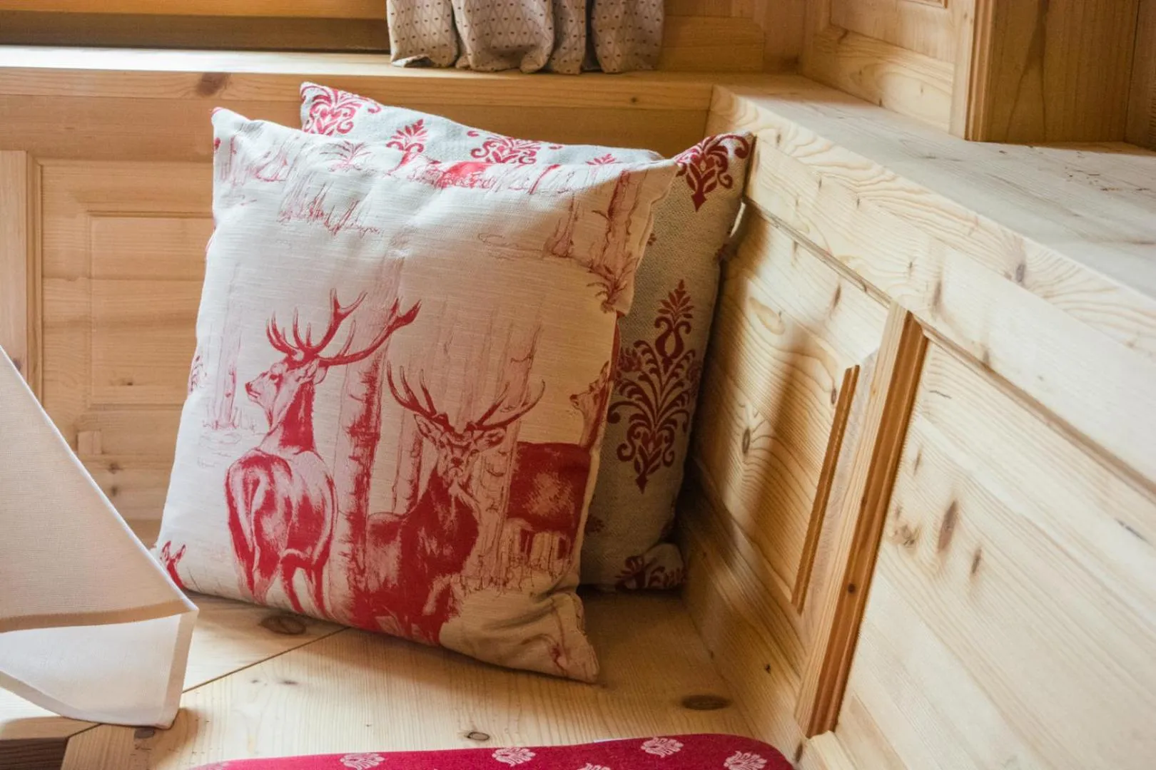 Restaurant/places to eat, Bed in Hotel Krone Langenegg