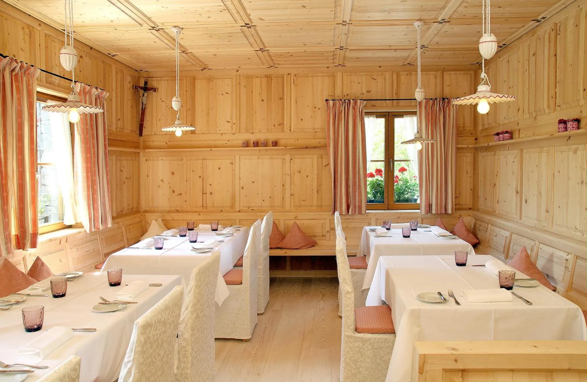 Restaurant/places to eat in Hotel Krone Langenegg