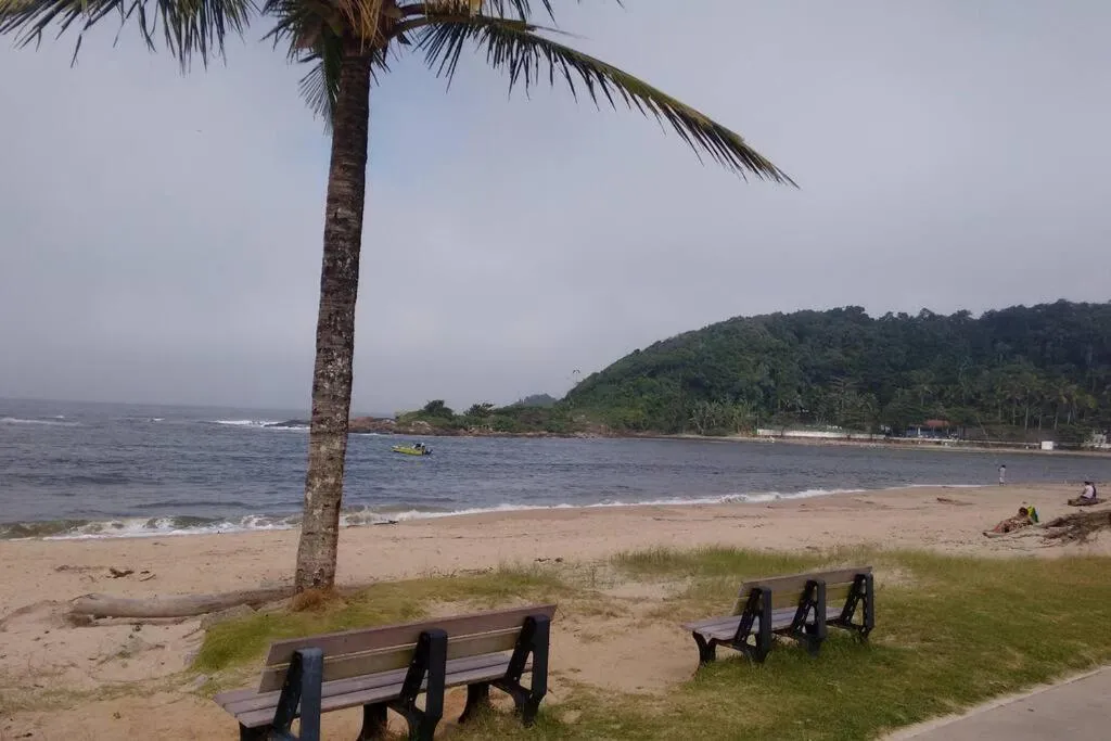 CASA - FRENTE PARA O MAR