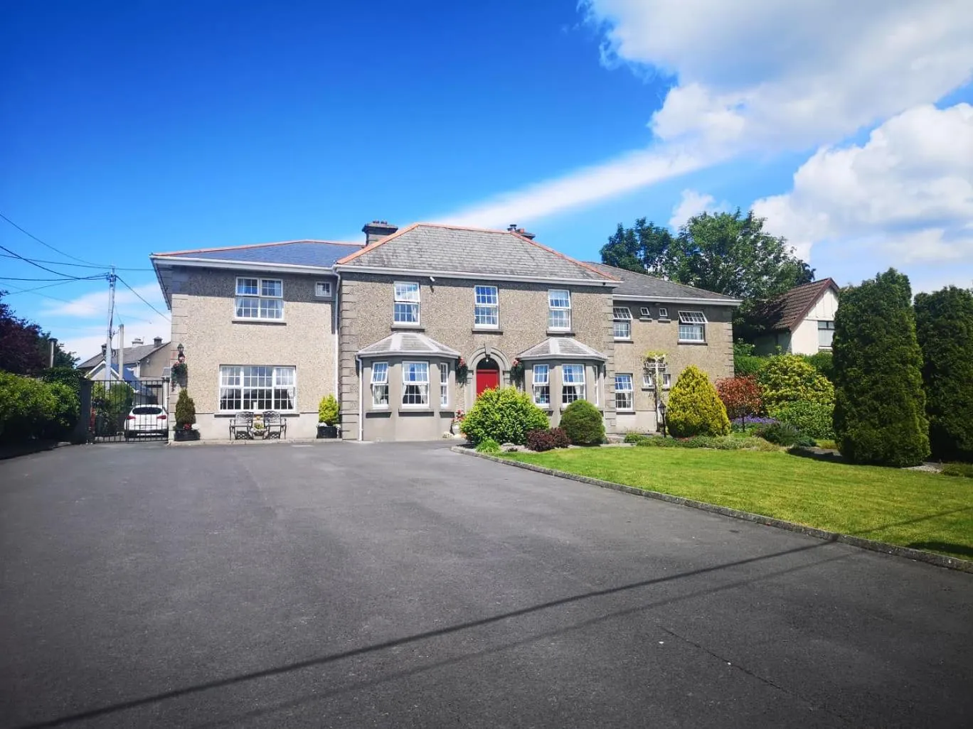 Property building in Shannonside House N37HF67