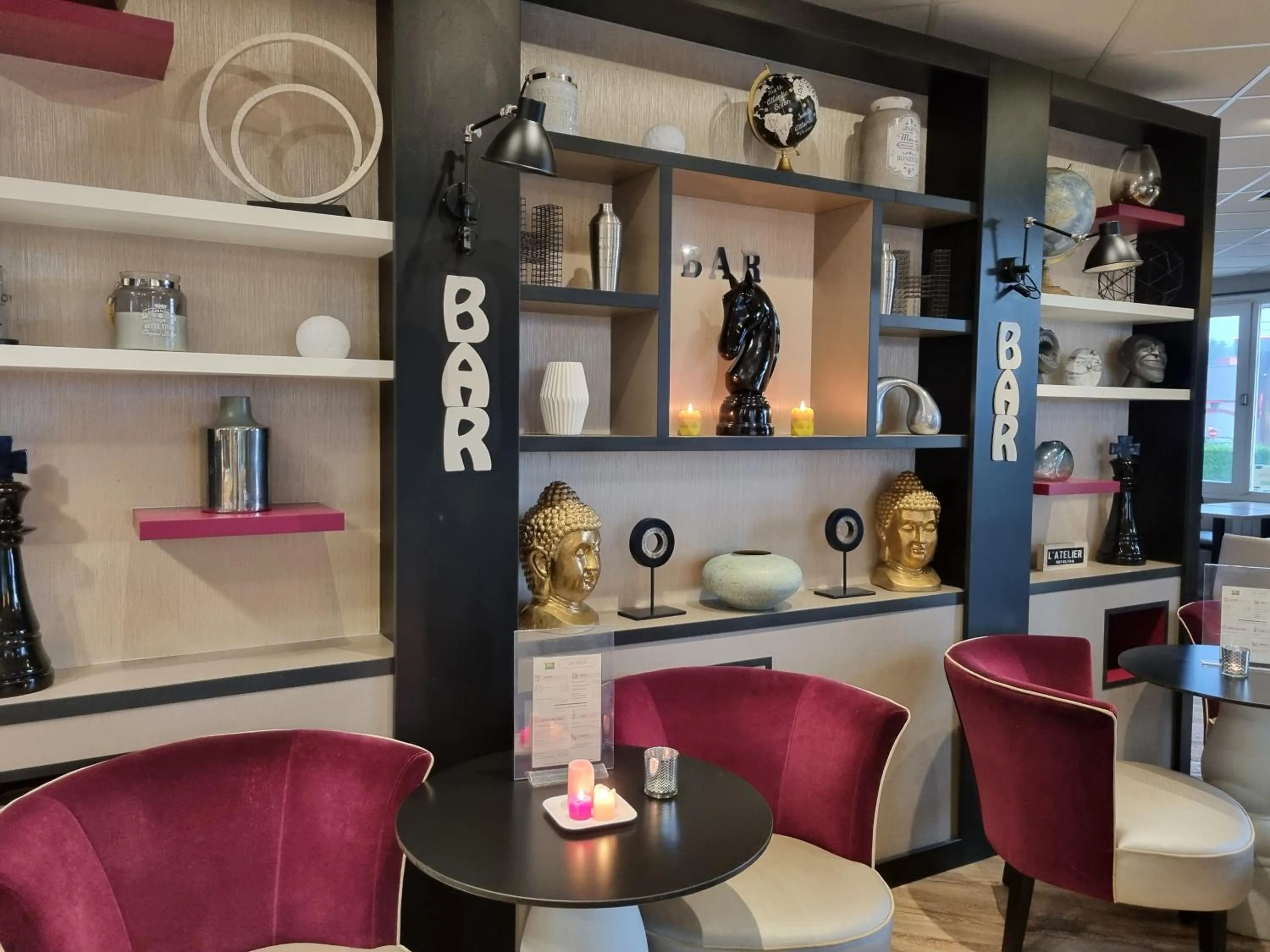 Living room in ibis Styles Rouen Nord-Barentin