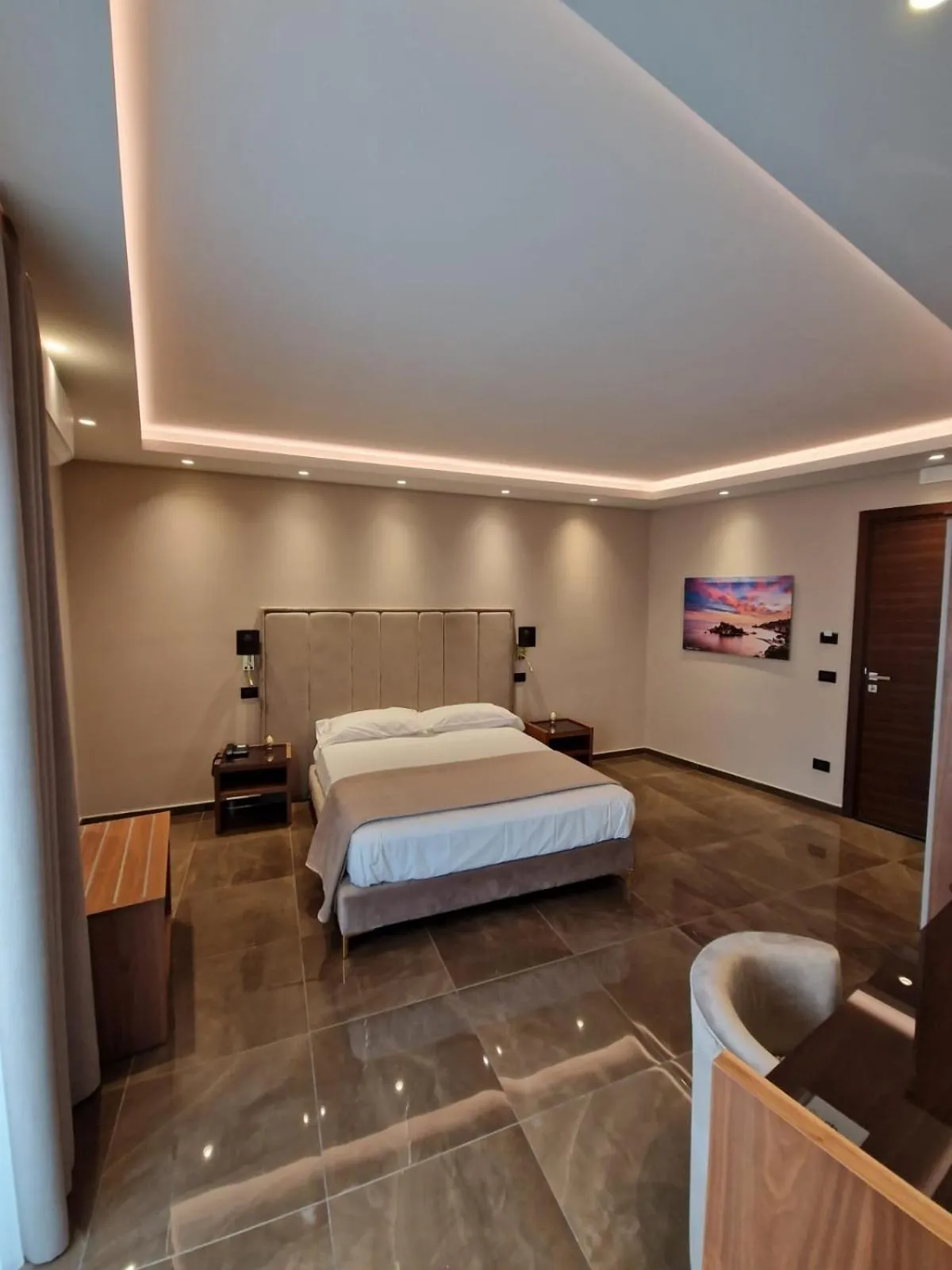 Photo of the whole room, Bed in Beatus Suites And Rooms B&B