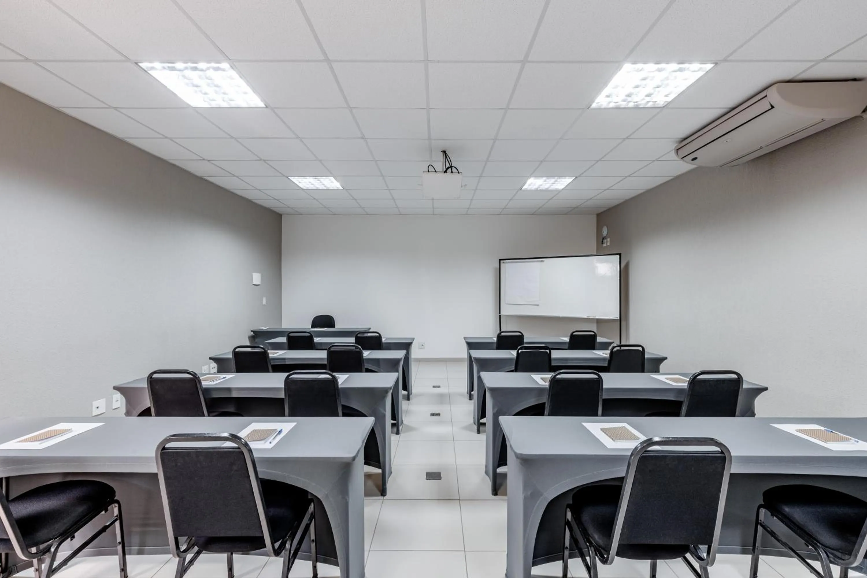 Meeting/conference room in Hotel Parati Minas