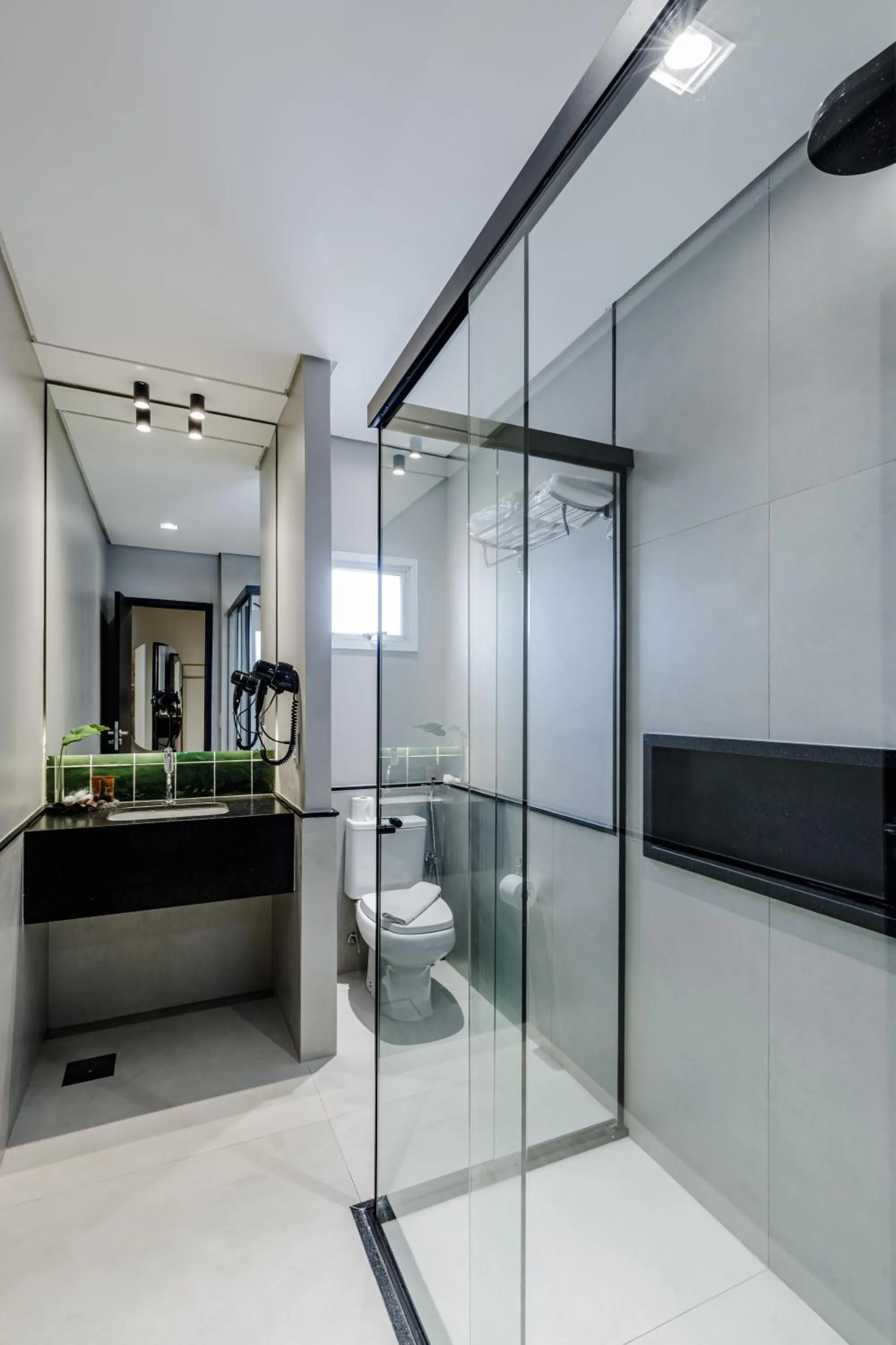 Shower in Hotel Parati Minas