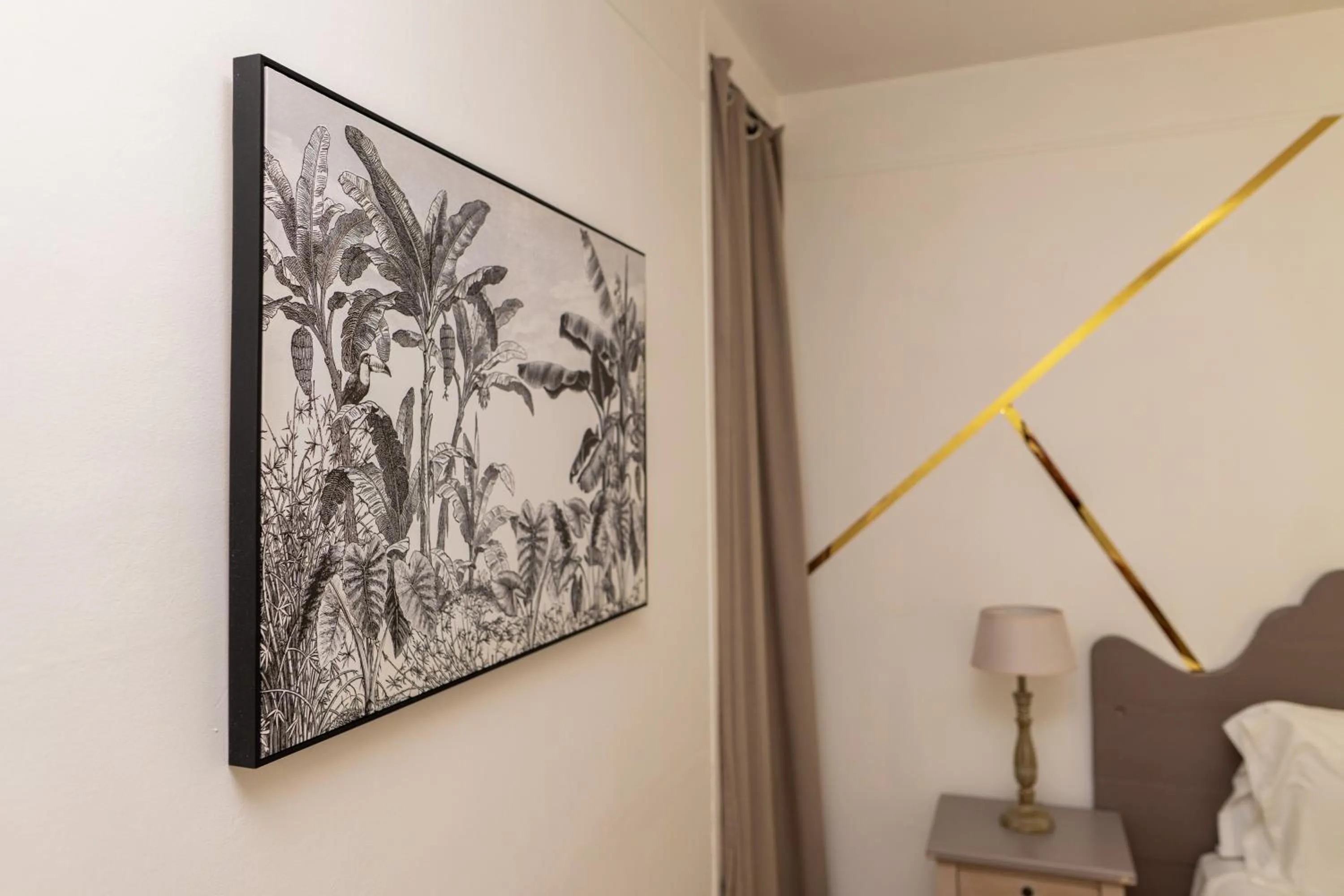 Bedroom in Hotel Les Oliviers