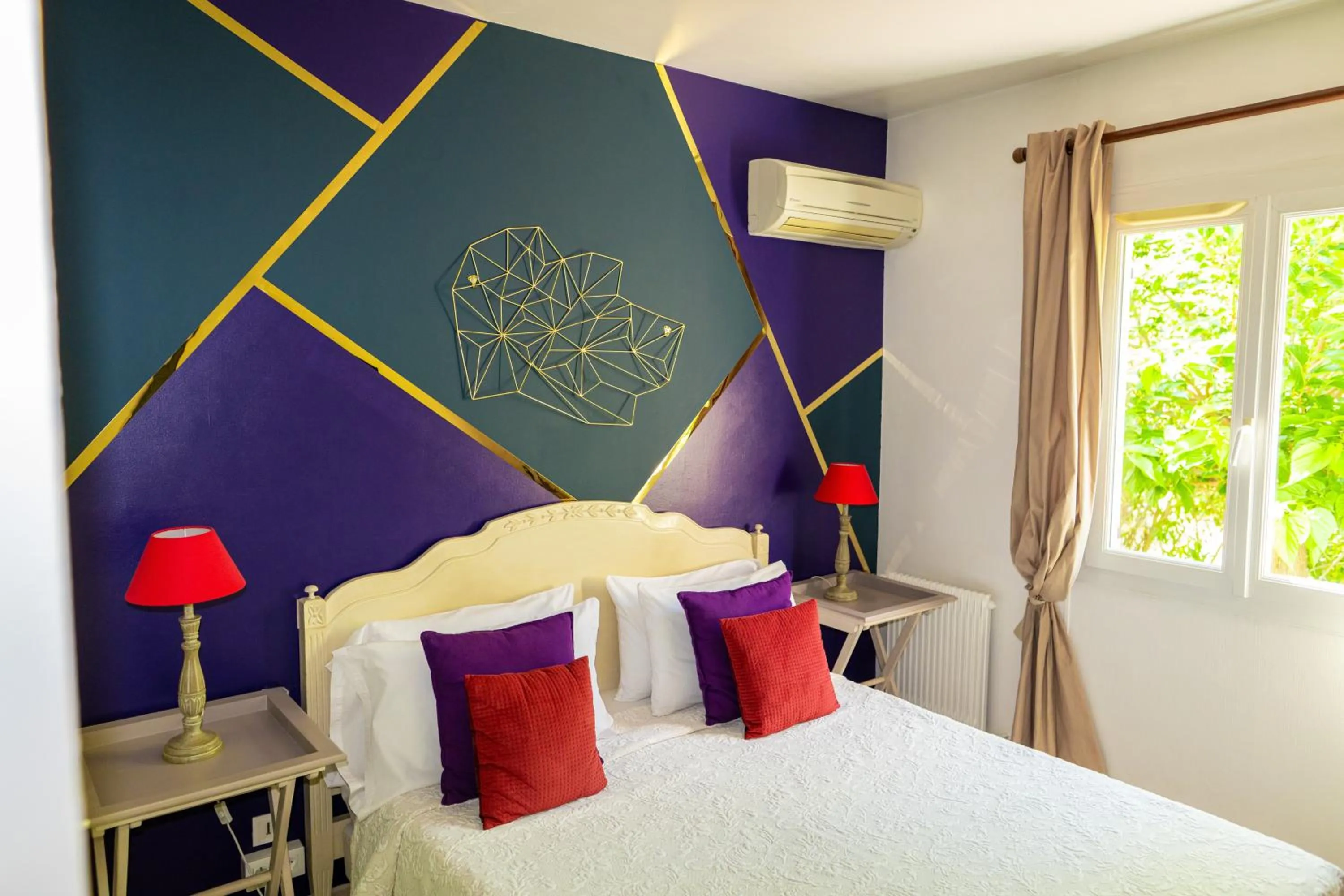 Bedroom, Bed in Hotel Les Oliviers