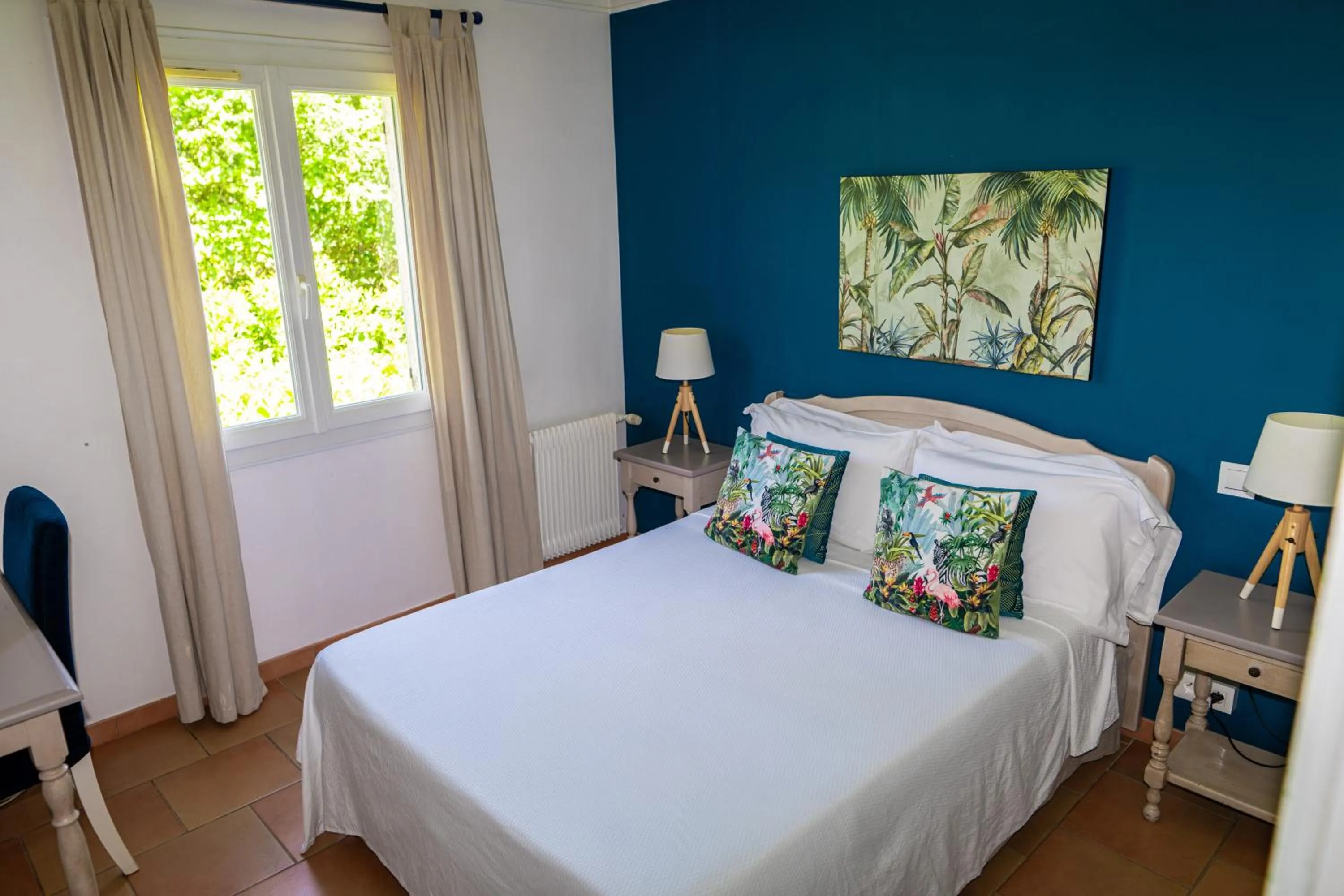 Bedroom, Bed in Hotel Les Oliviers