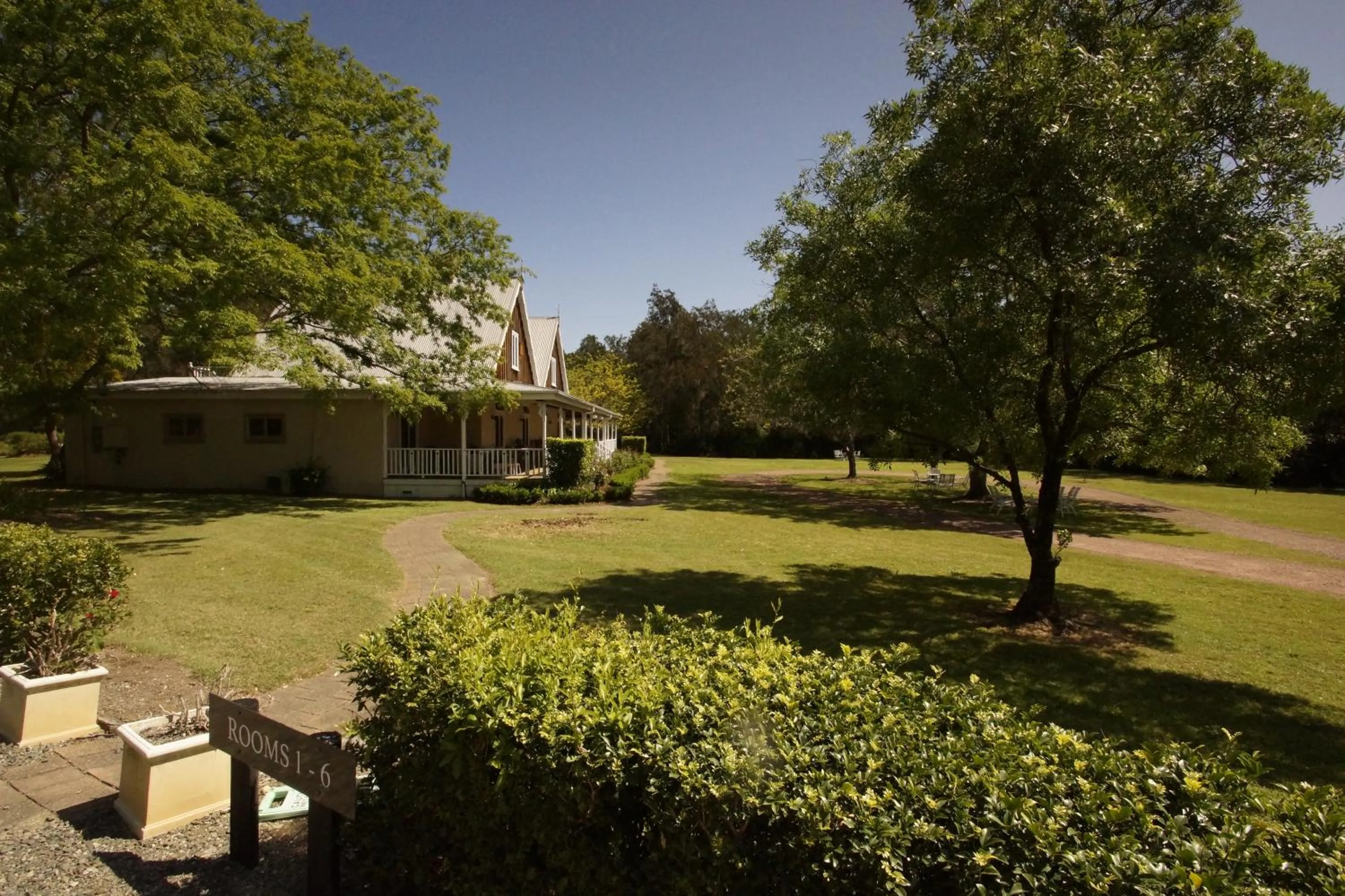 Property building in The Carriages Boutique Hotel and Vineyard