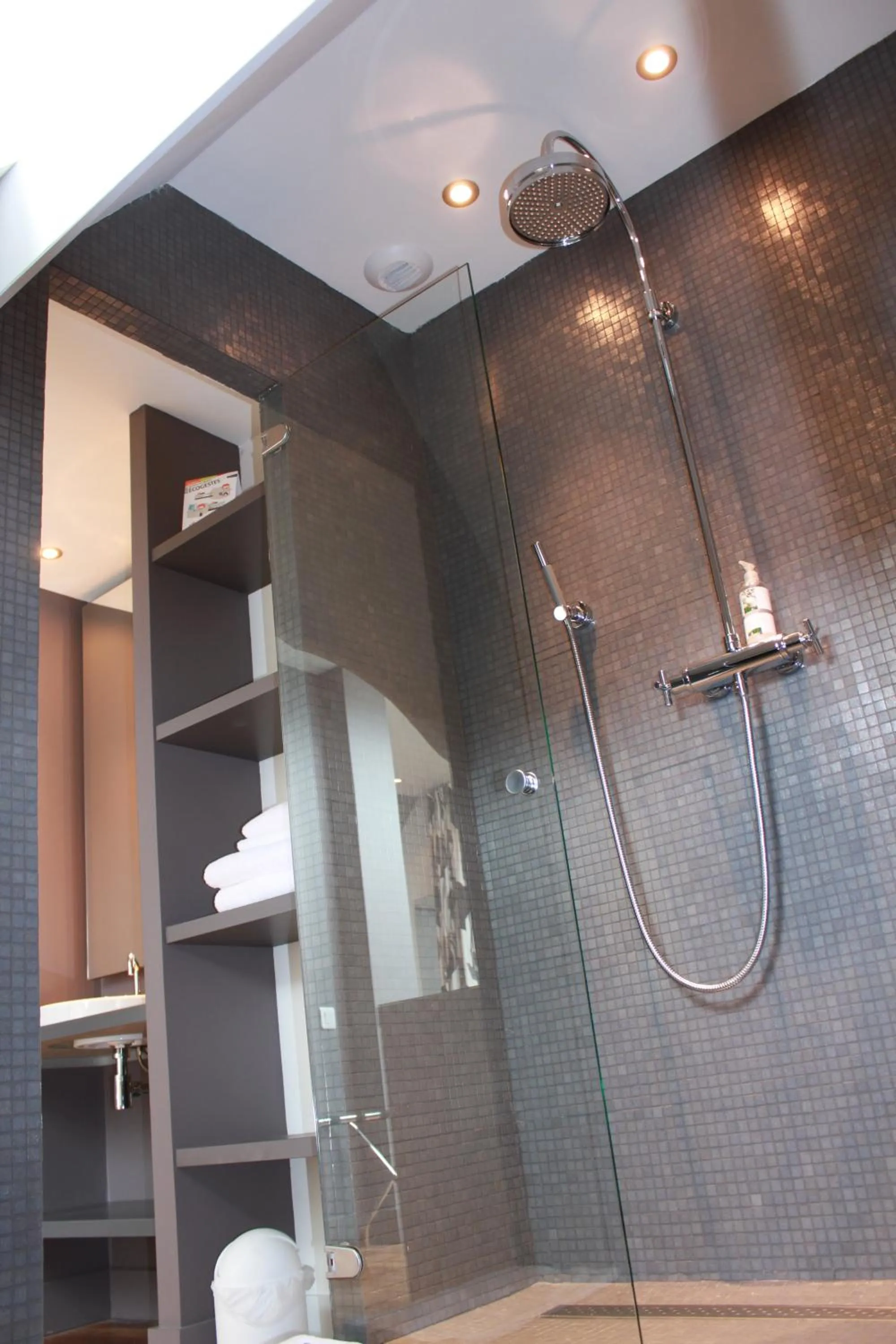 Bathroom in Manoir Dalmore