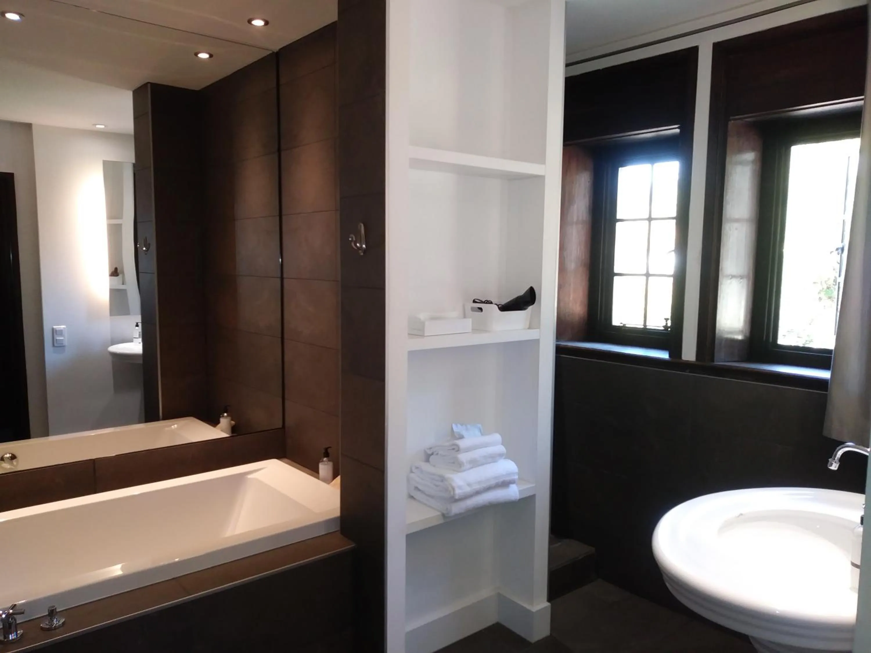 Bathroom in Manoir Dalmore