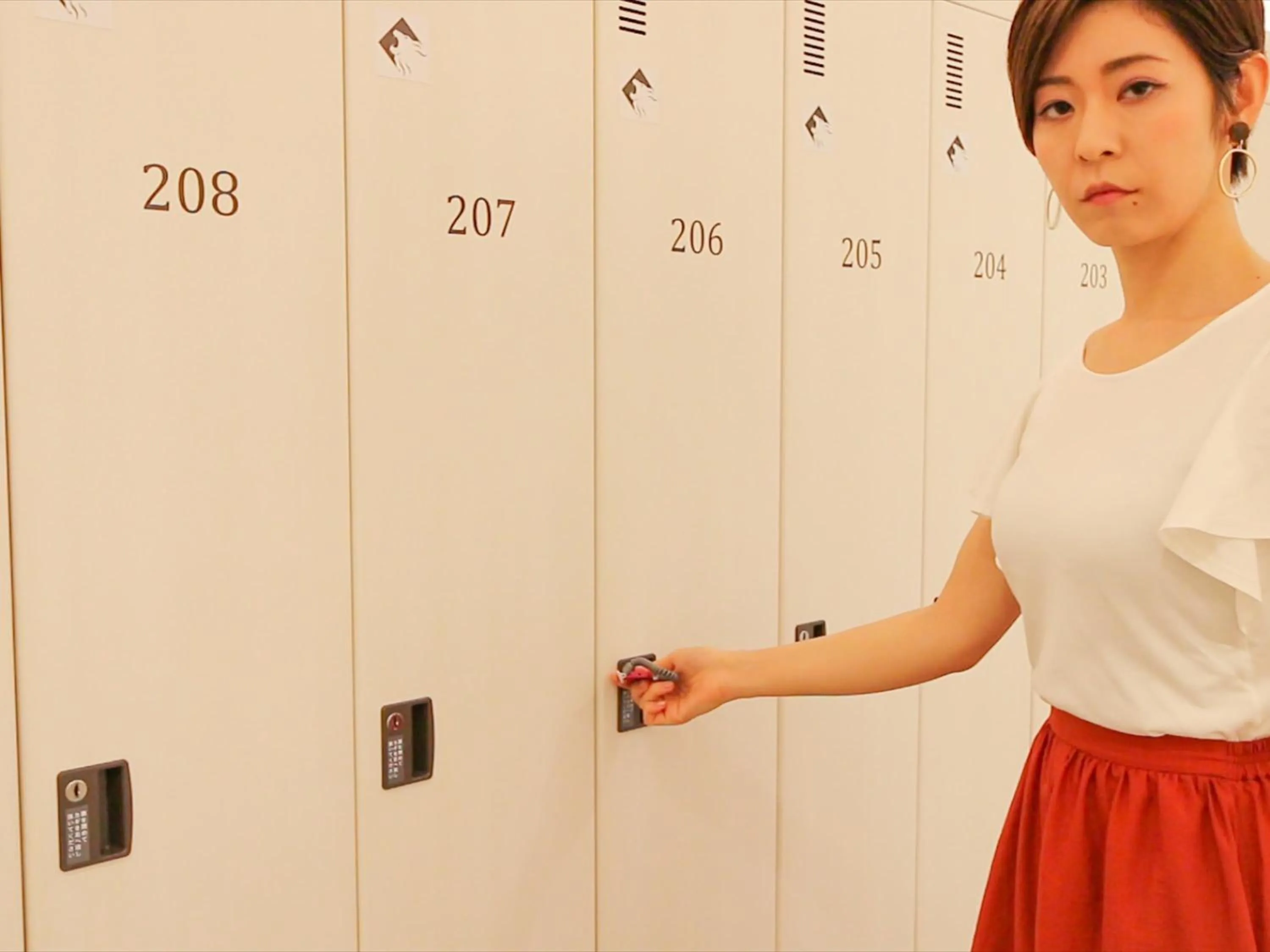 People in LEO YU Capsule Hotel Nishifunabashi