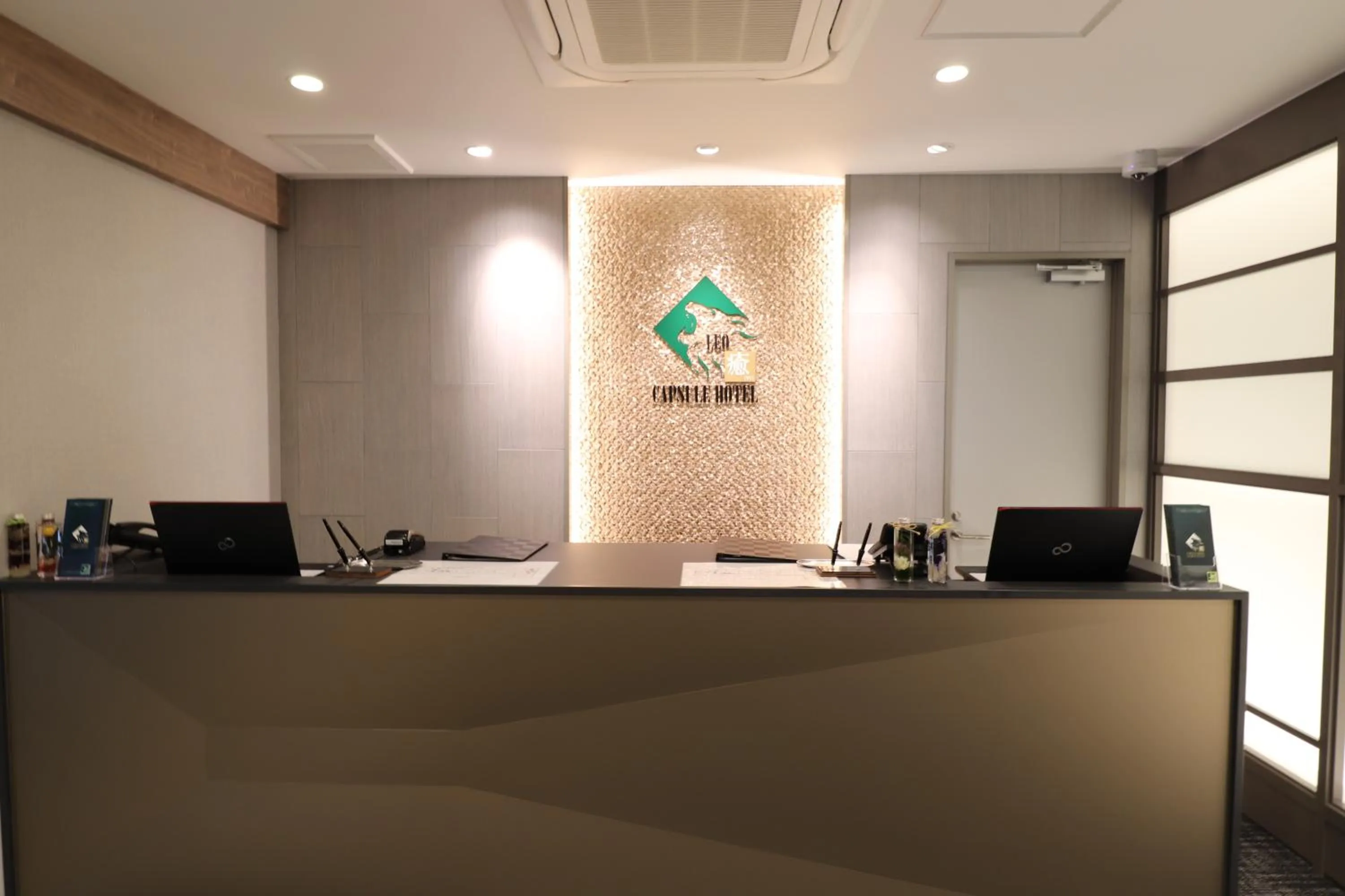 Lobby or reception in LEO YU Capsule Hotel Nishifunabashi