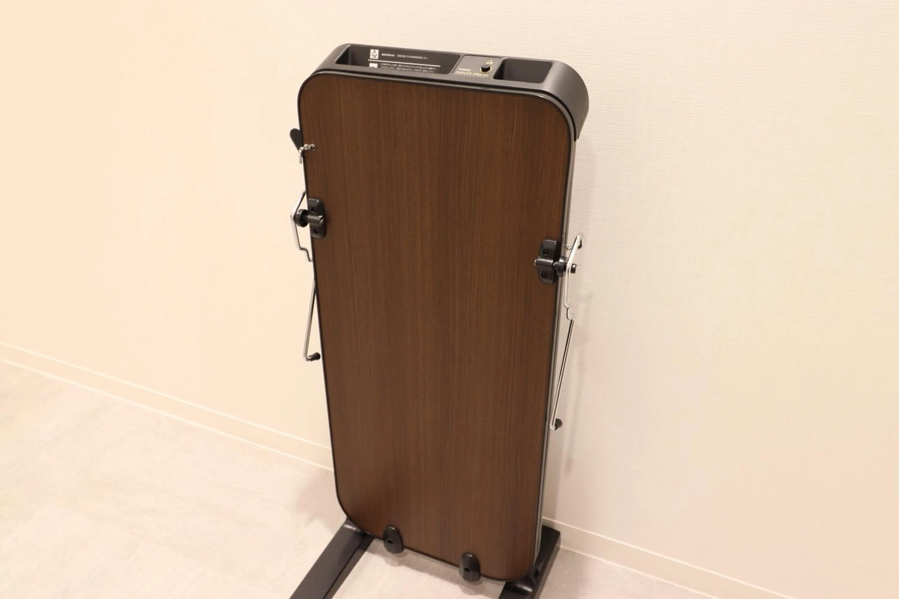 Decorative detail in LEO YU Capsule Hotel Nishifunabashi