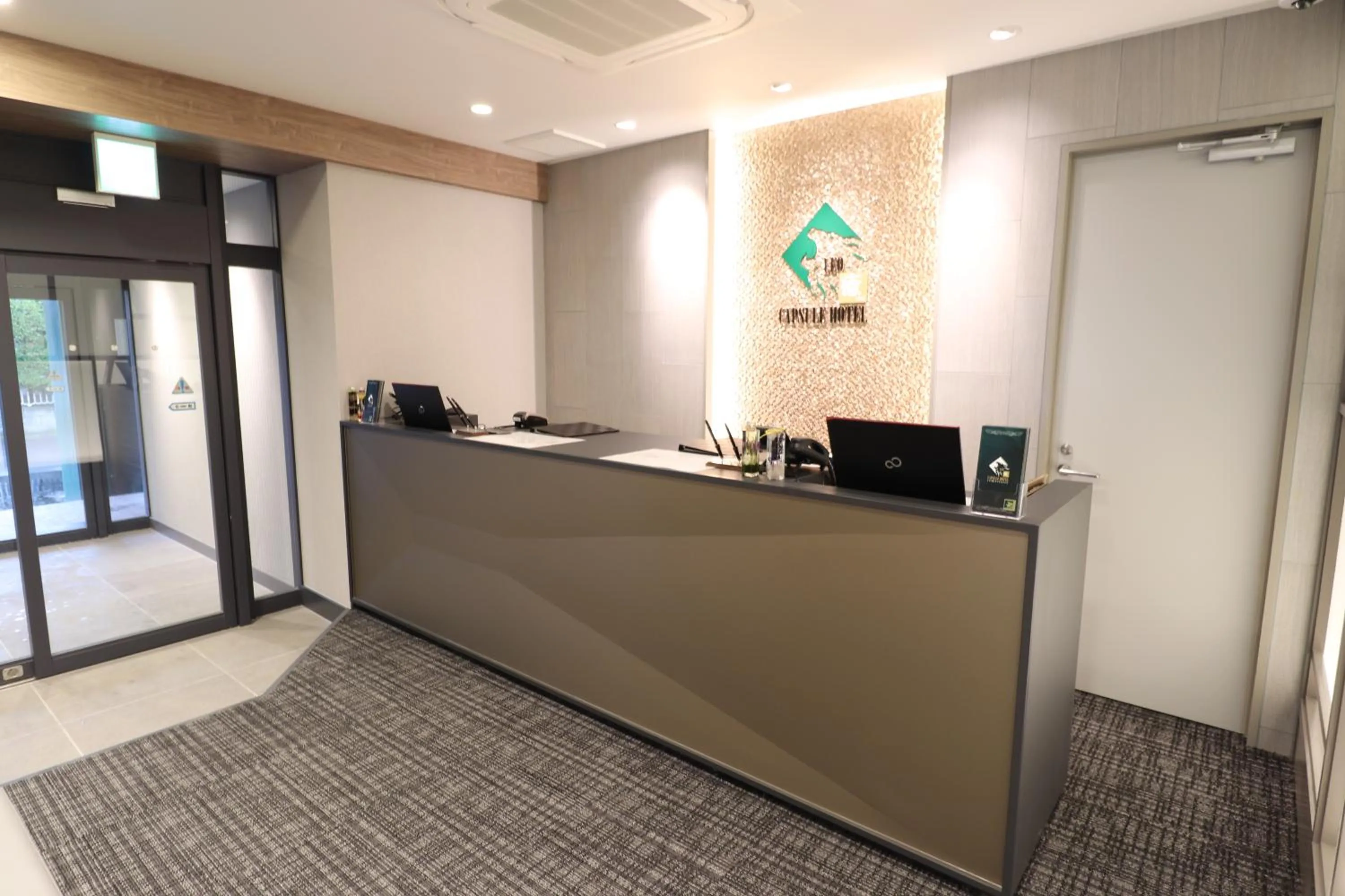 Lobby or reception in LEO YU Capsule Hotel Nishifunabashi