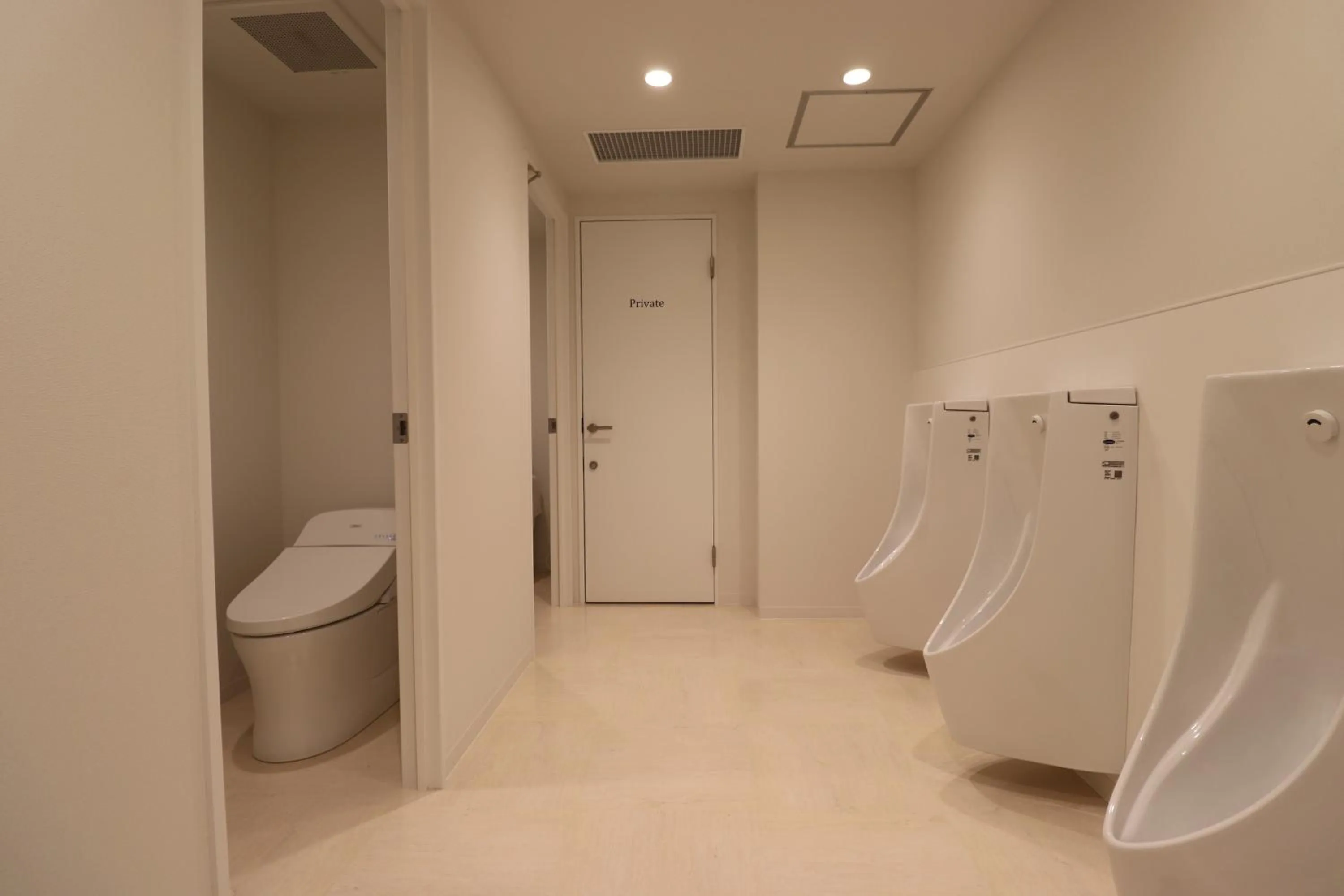 Toilet in LEO YU Capsule Hotel Nishifunabashi