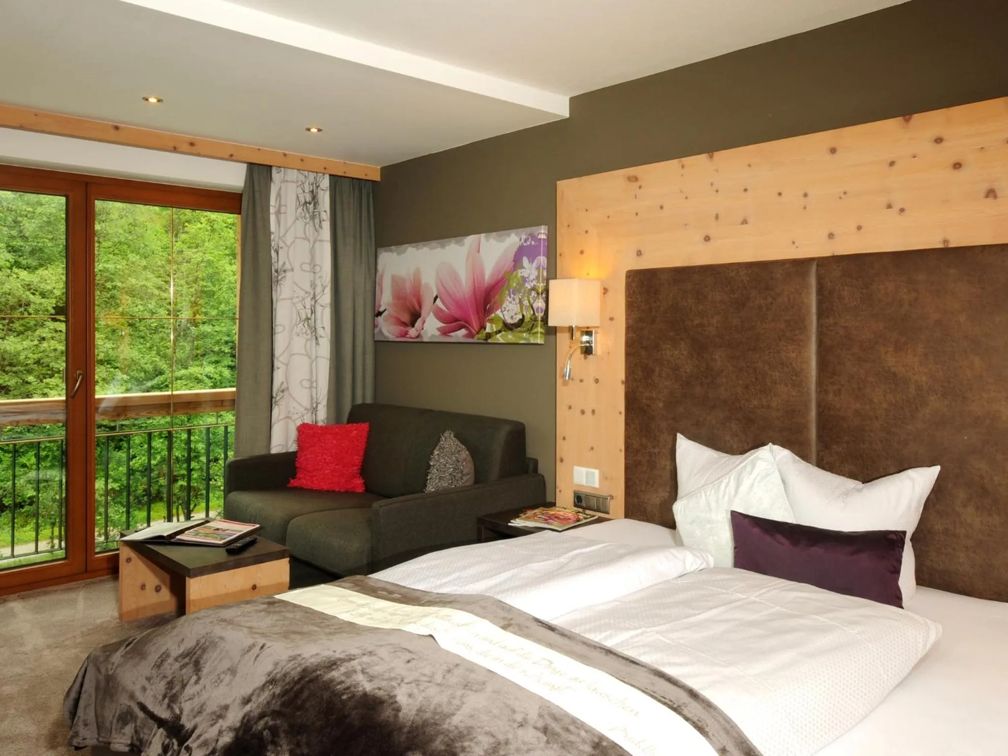 Bed in Hotel Burgschrofn