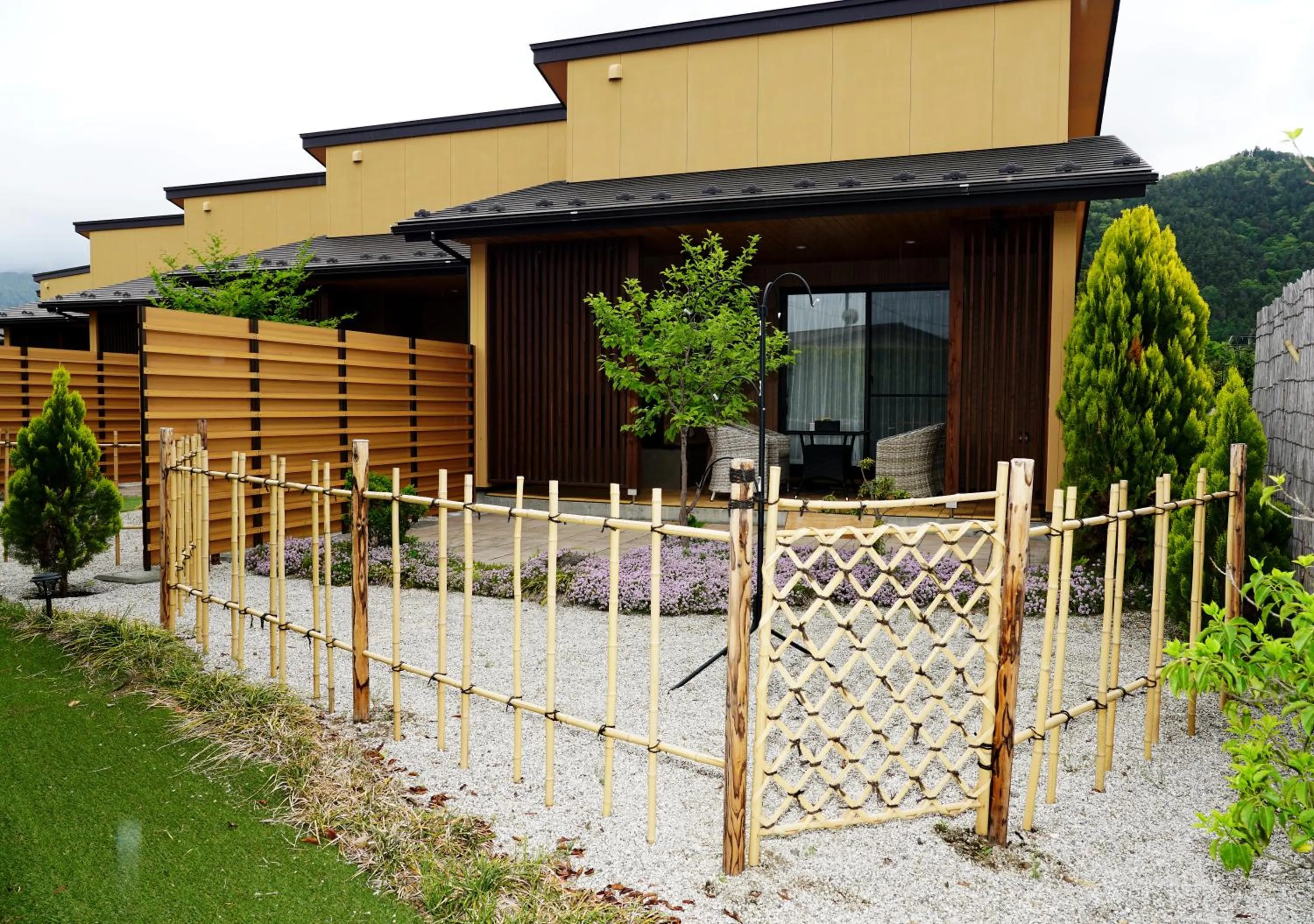 Property building in Hananoyado Yumefuji