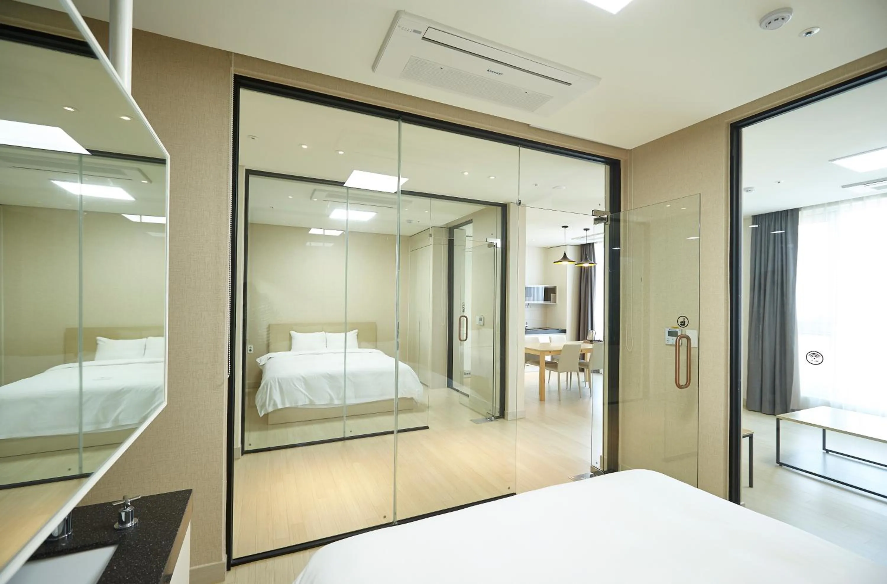 Bed in Pyeongchang The White Hotel