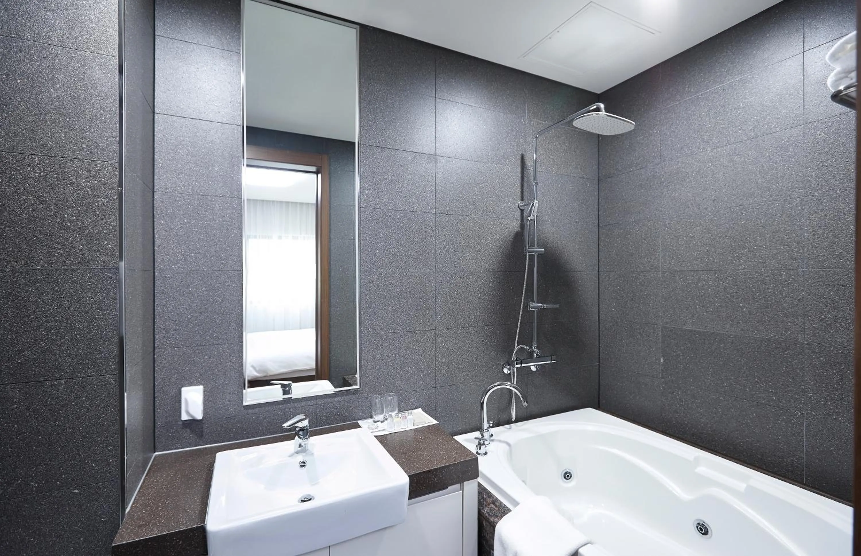 Pyeongchang The White Hotel