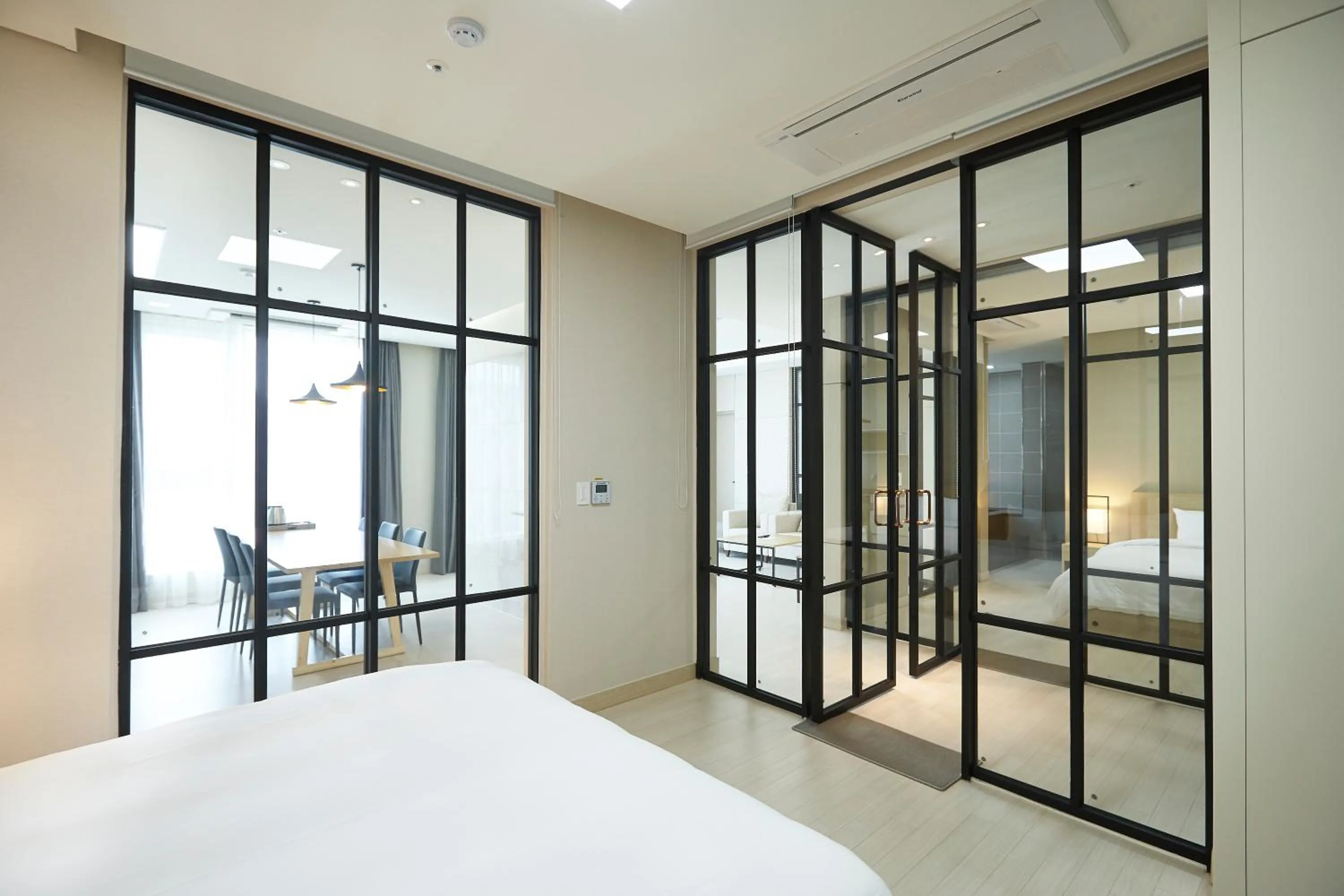 Bed in Pyeongchang The White Hotel