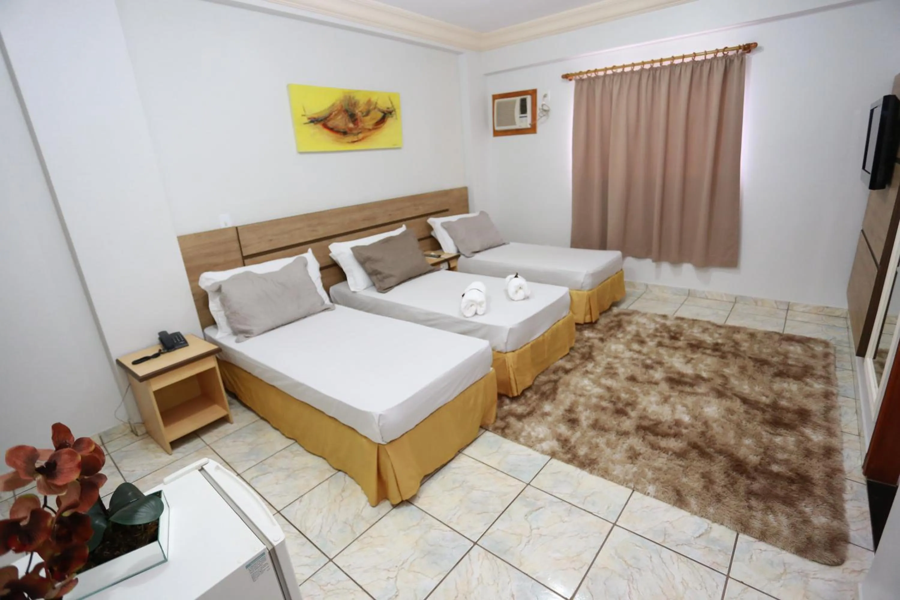 Photo of the whole room, Bed in Havana Palace Hotel