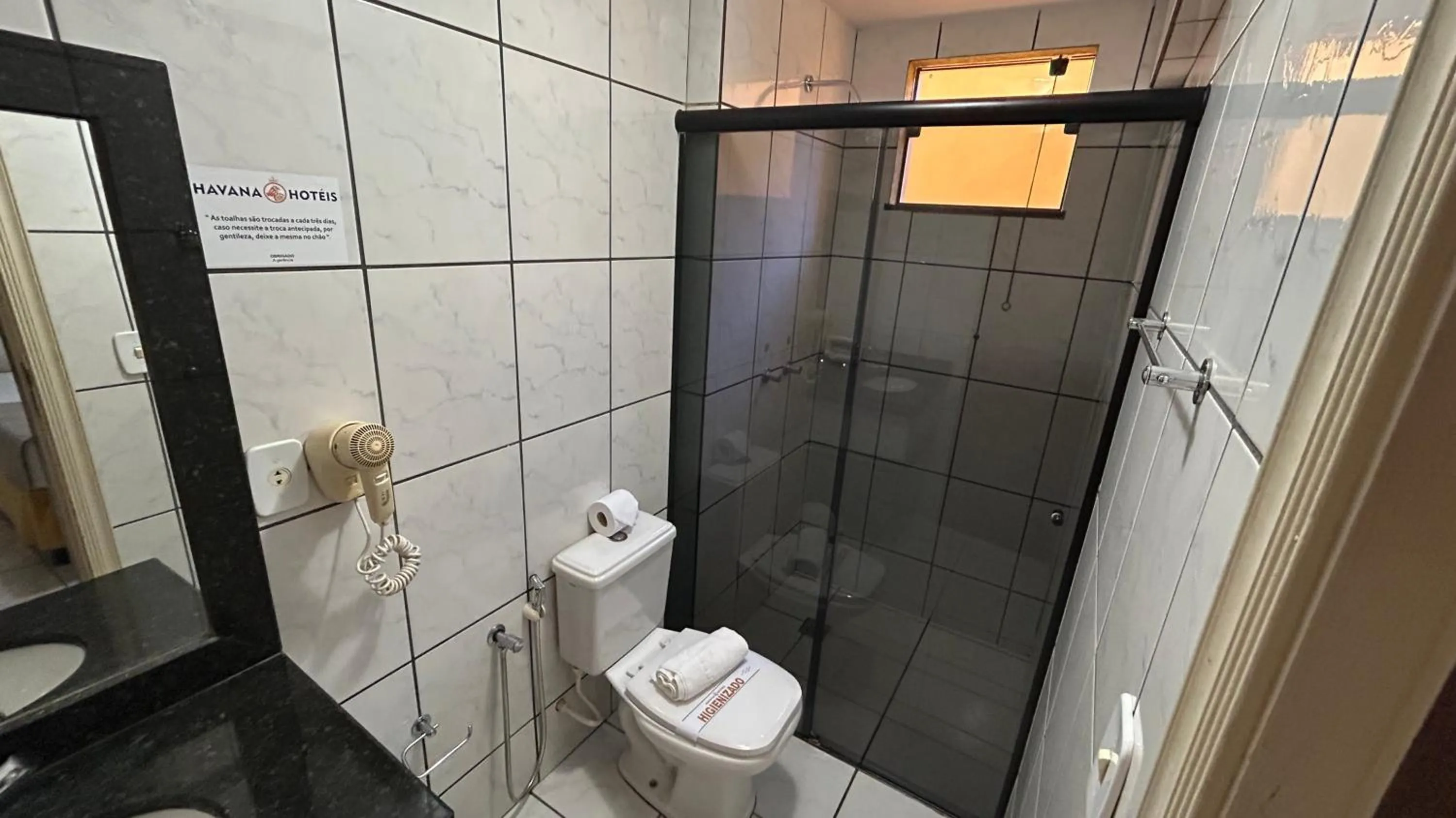 Bathroom in Havana Palace Hotel