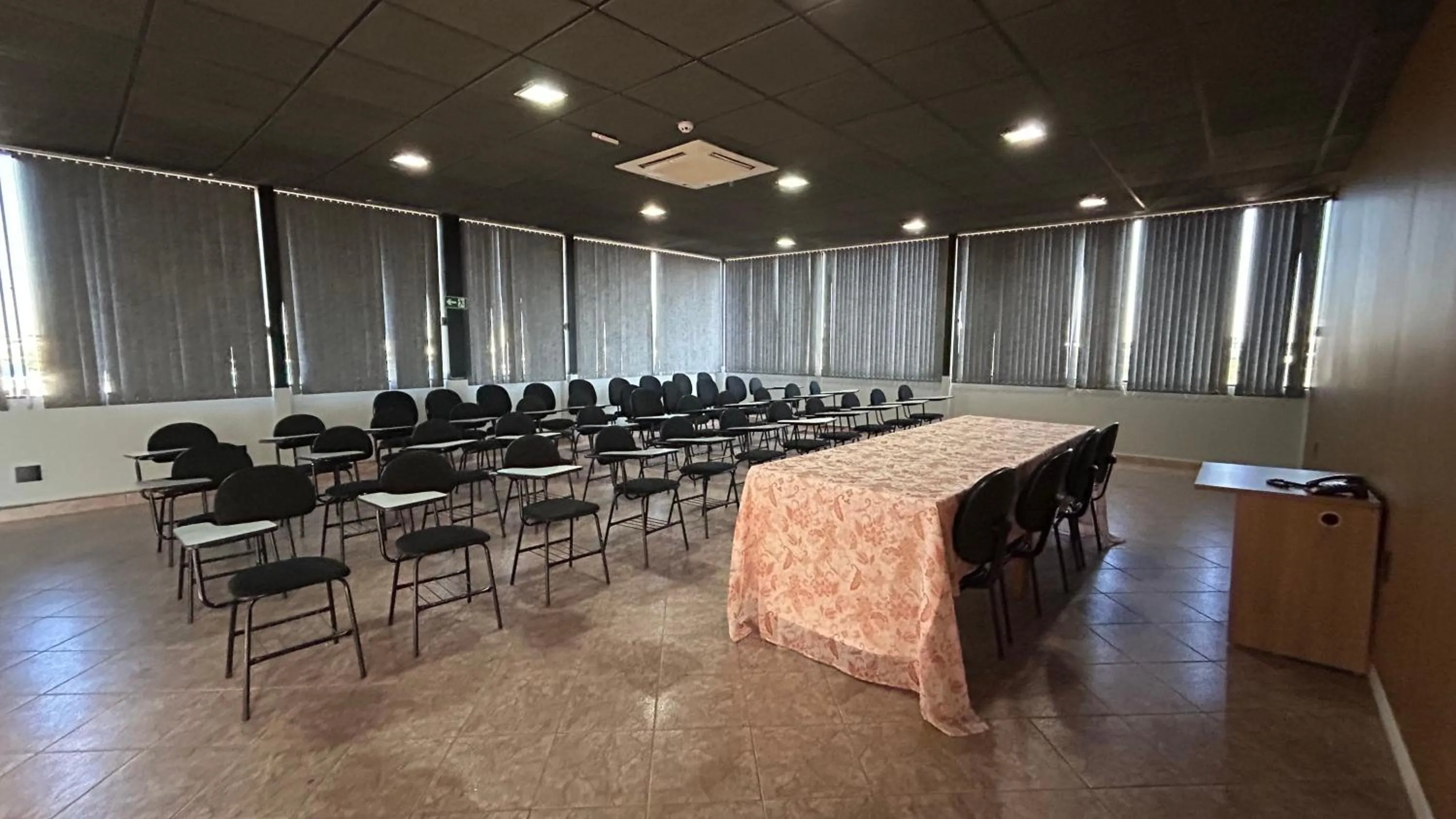 Meeting/conference room in Havana Palace Hotel