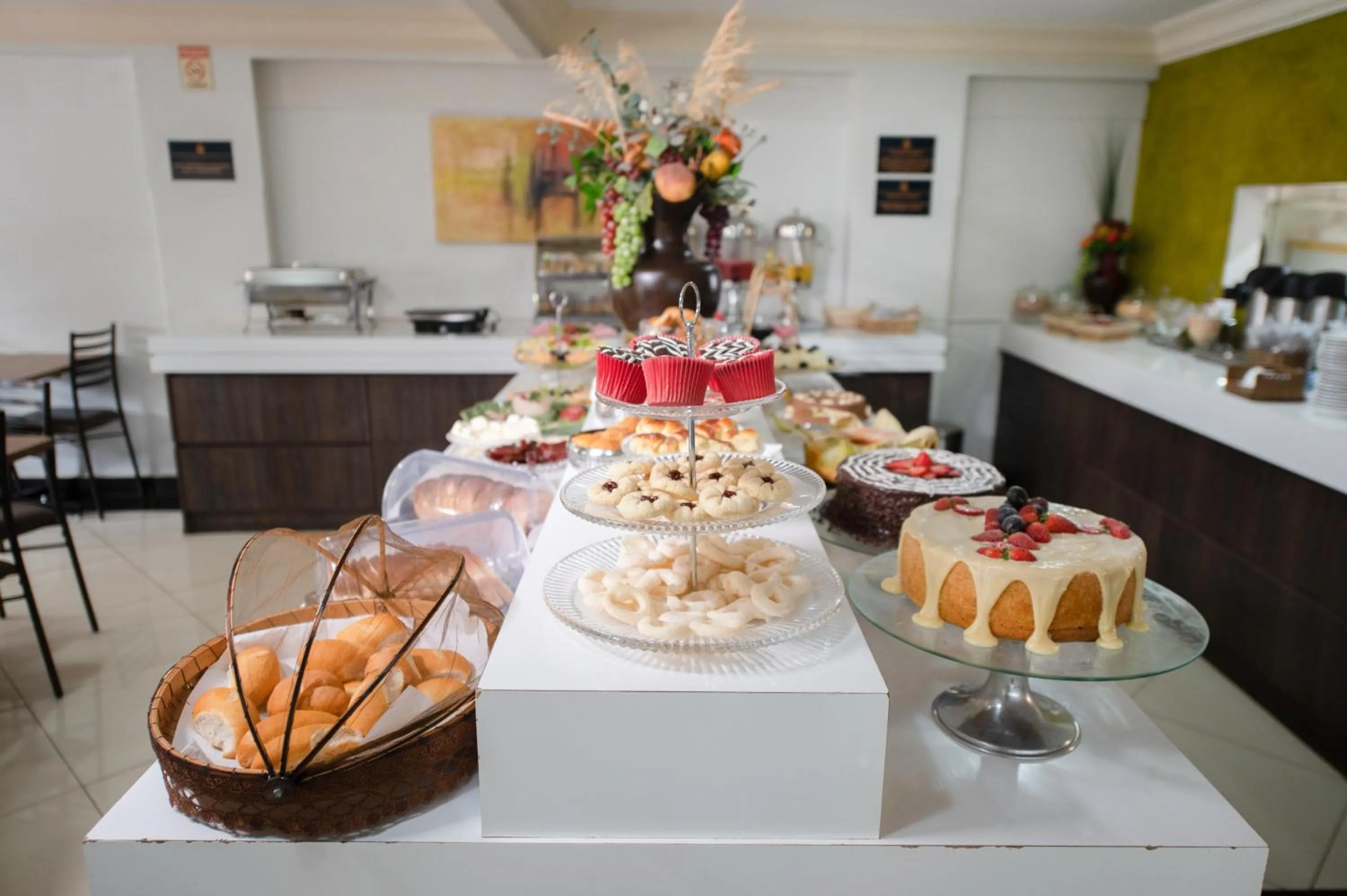 Continental breakfast in Havana Palace Hotel