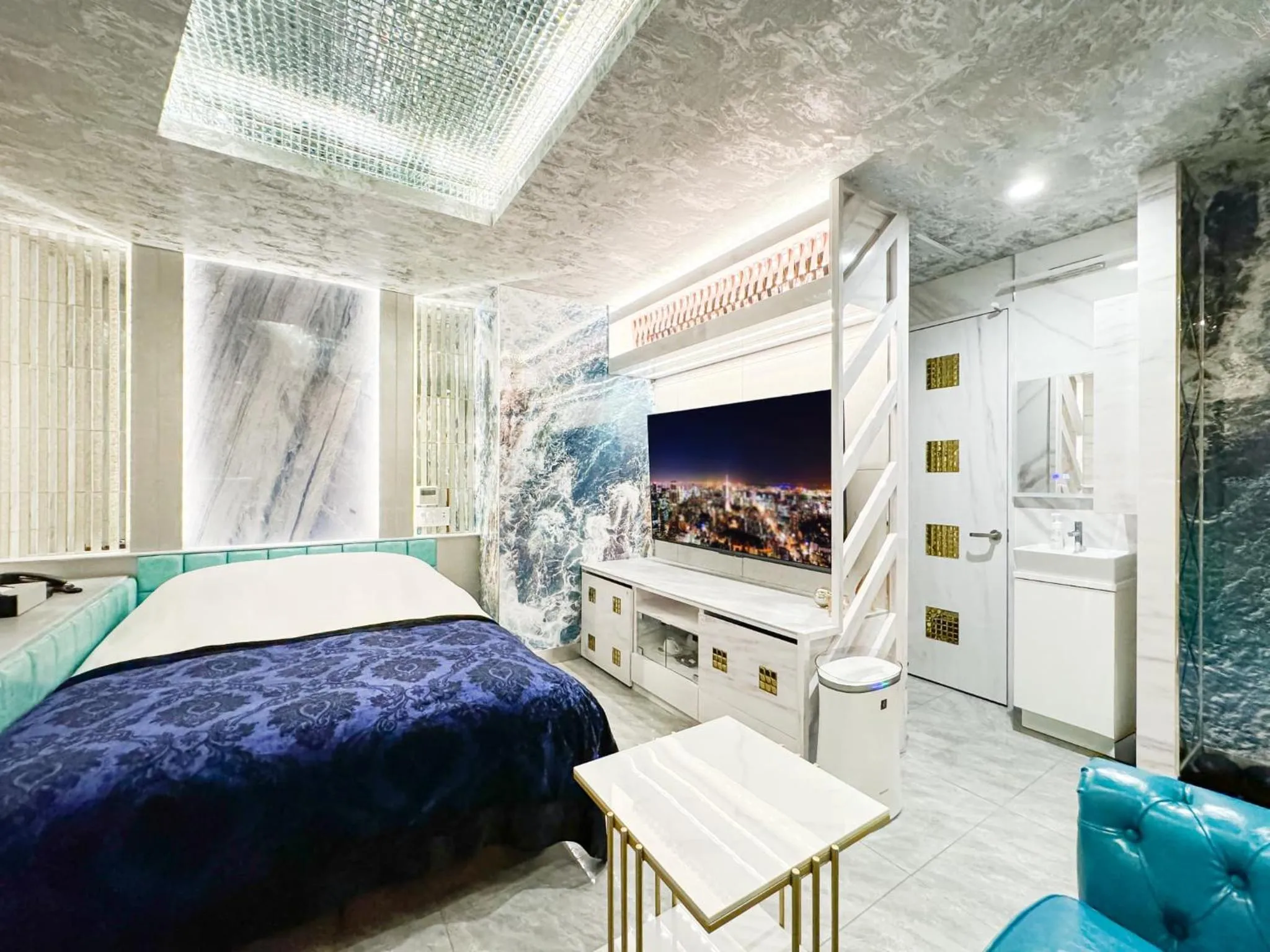 Bed in Hotel Century