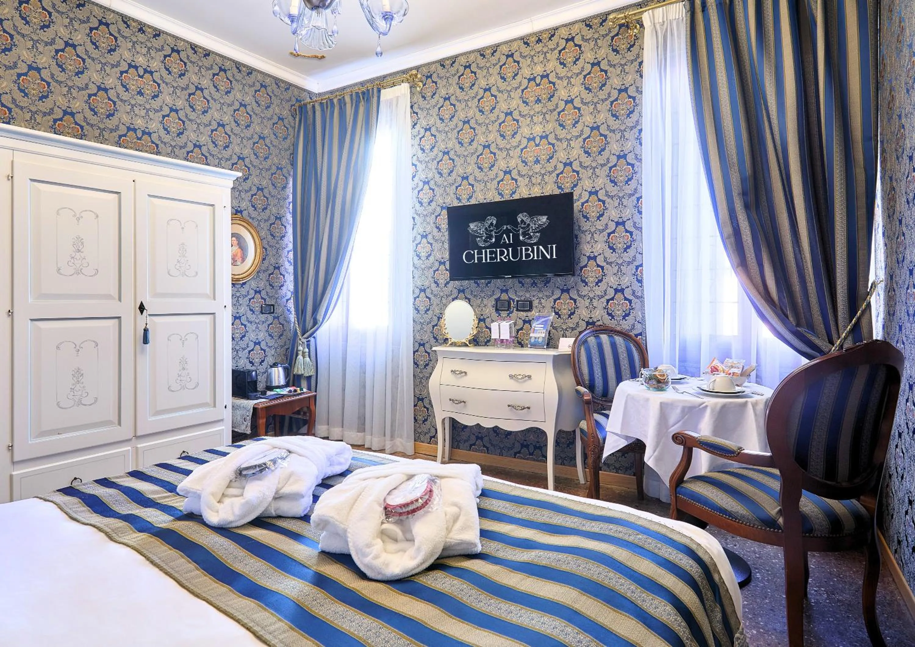 Bedroom, Bed in Ai Cherubini