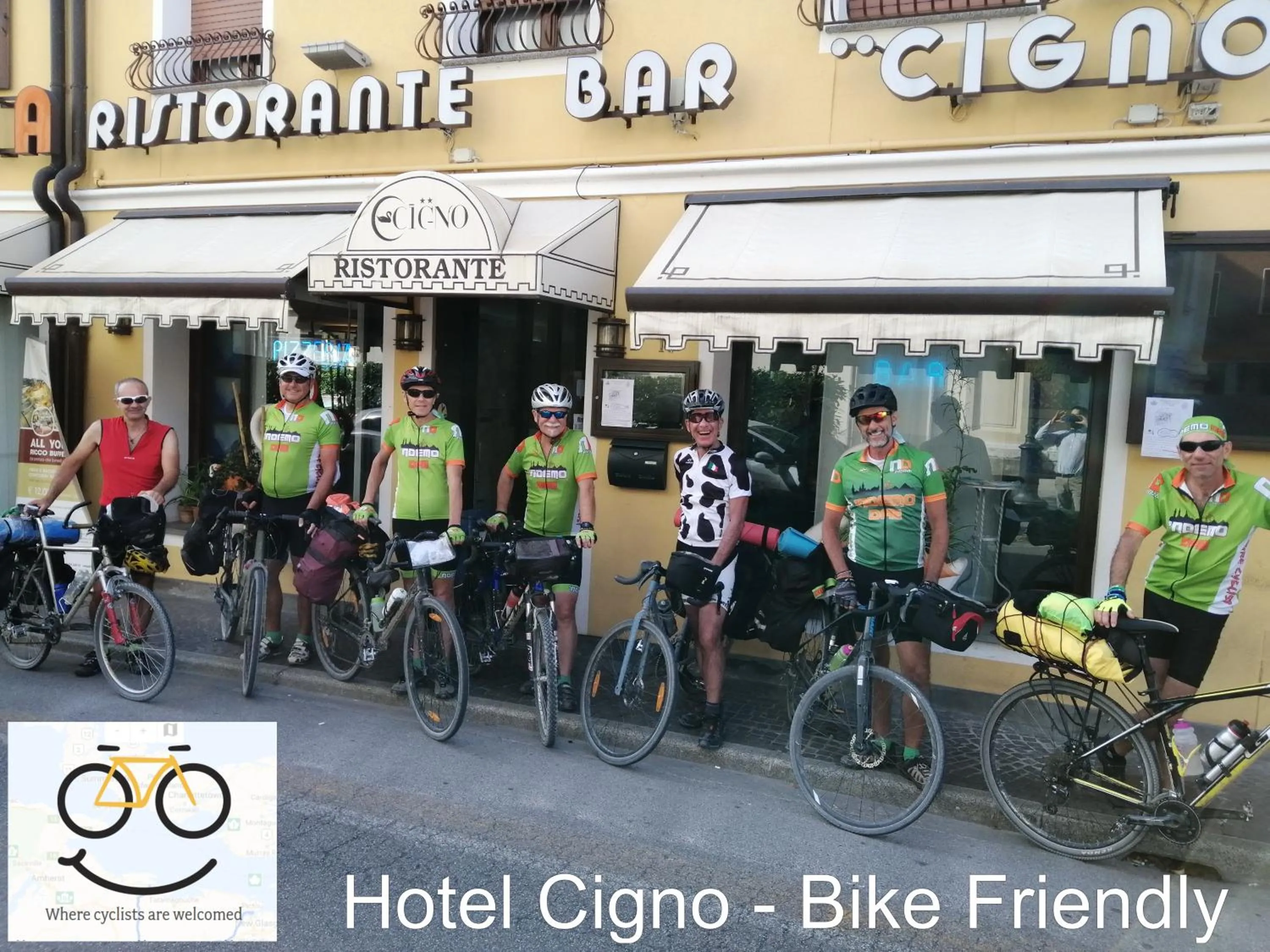 group of guests in Hotel Ristorante Cigno - Camere and Aparthotel