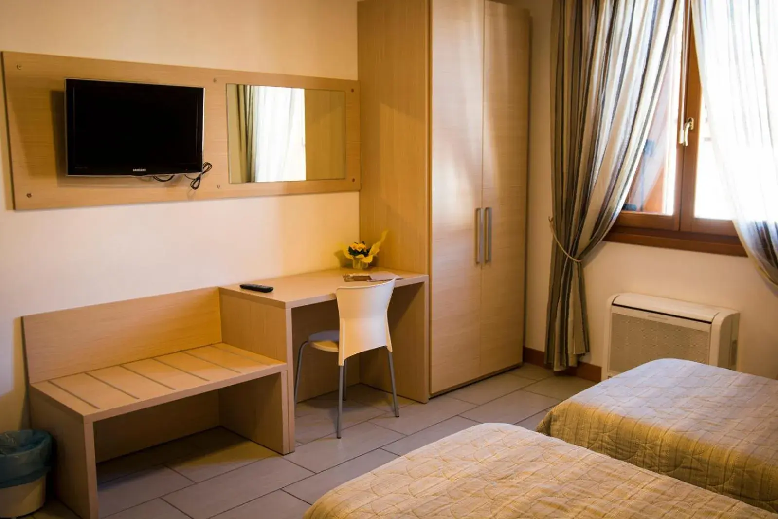 Superior Double or Twin Room with Kitchenette - single occupancy - Annex in Hotel Ristorante Cigno - Camere and Aparthotel Superior Double or Twin Room with Kitchenette - single occupancy - Annex in Hotel Ristorante Cigno - Camere and Aparthotel