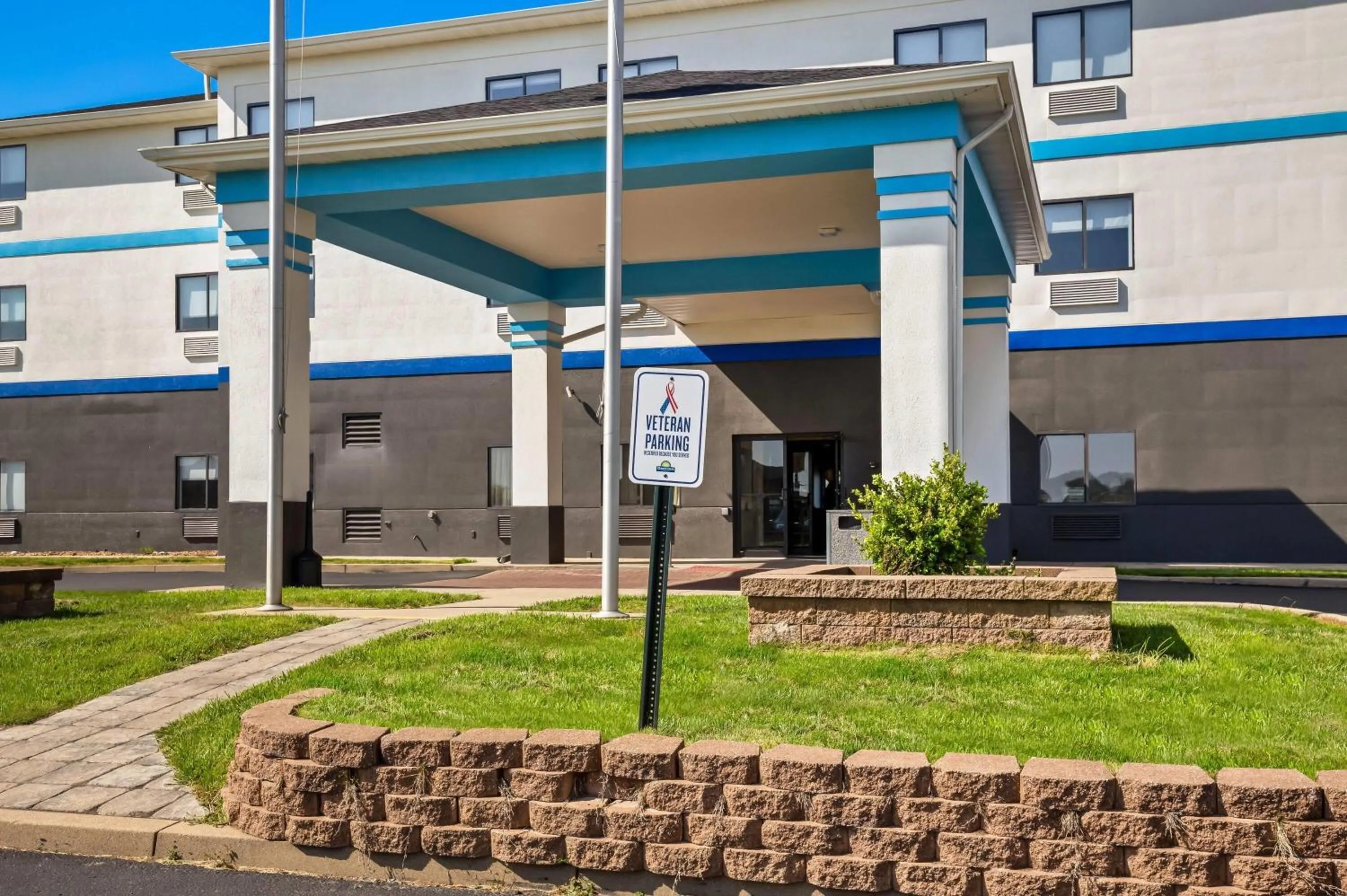 Property building in Days Inn by Wyndham Collinsville St Louis