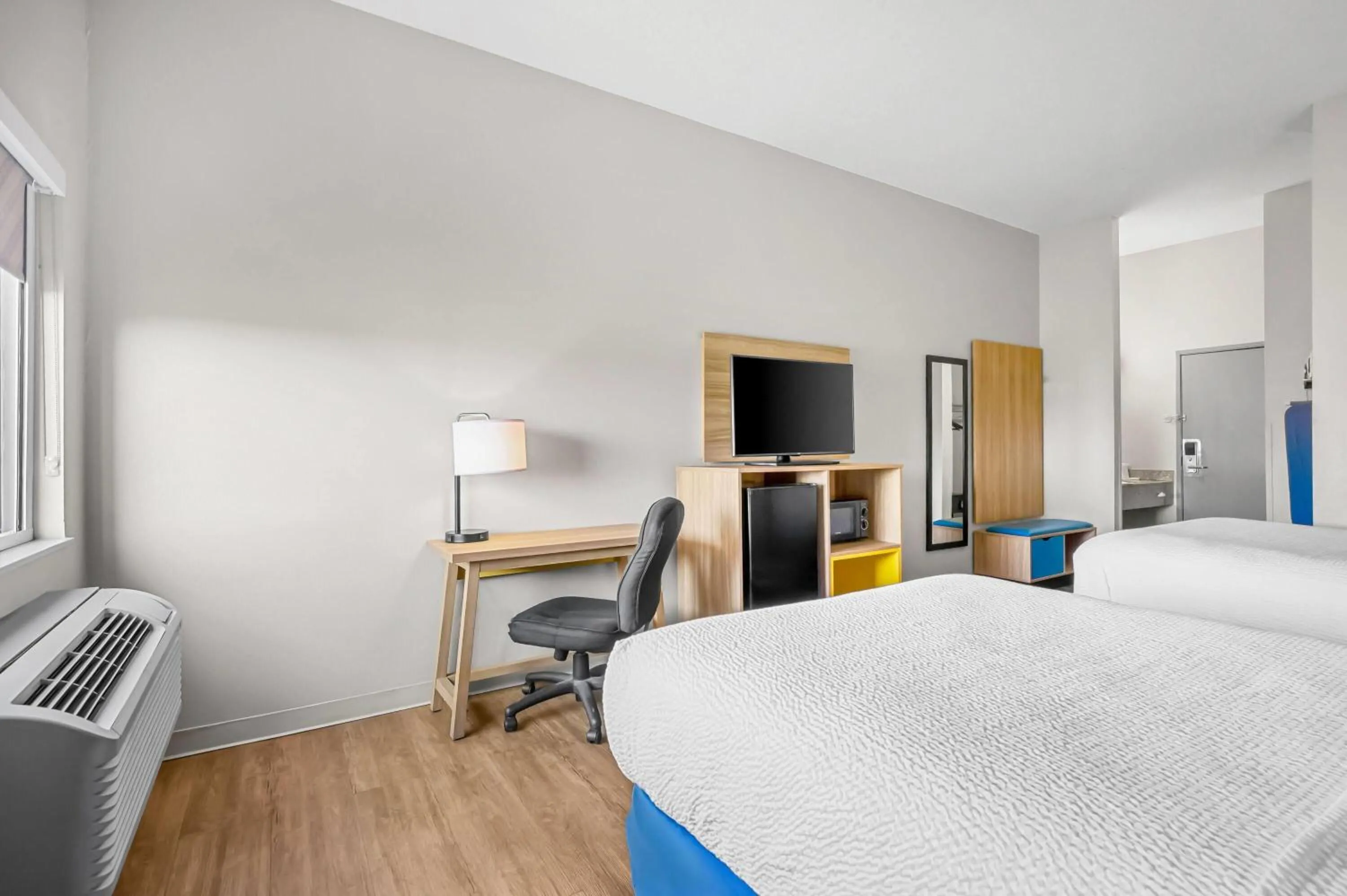 Bed in Days Inn by Wyndham Collinsville St Louis