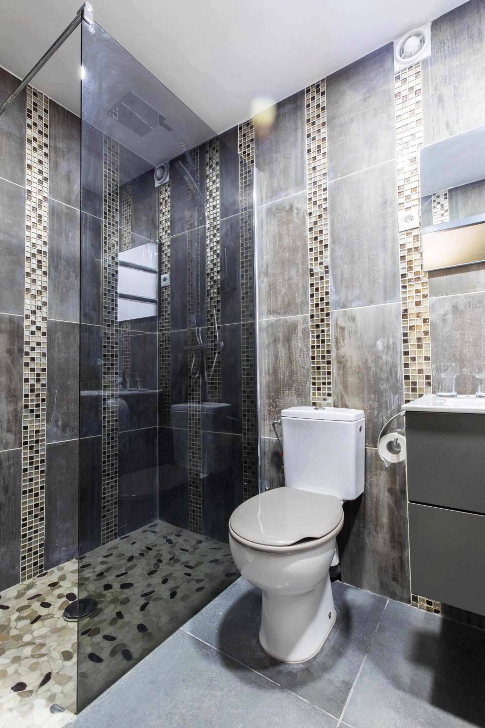 Bathroom in Hotel Santal