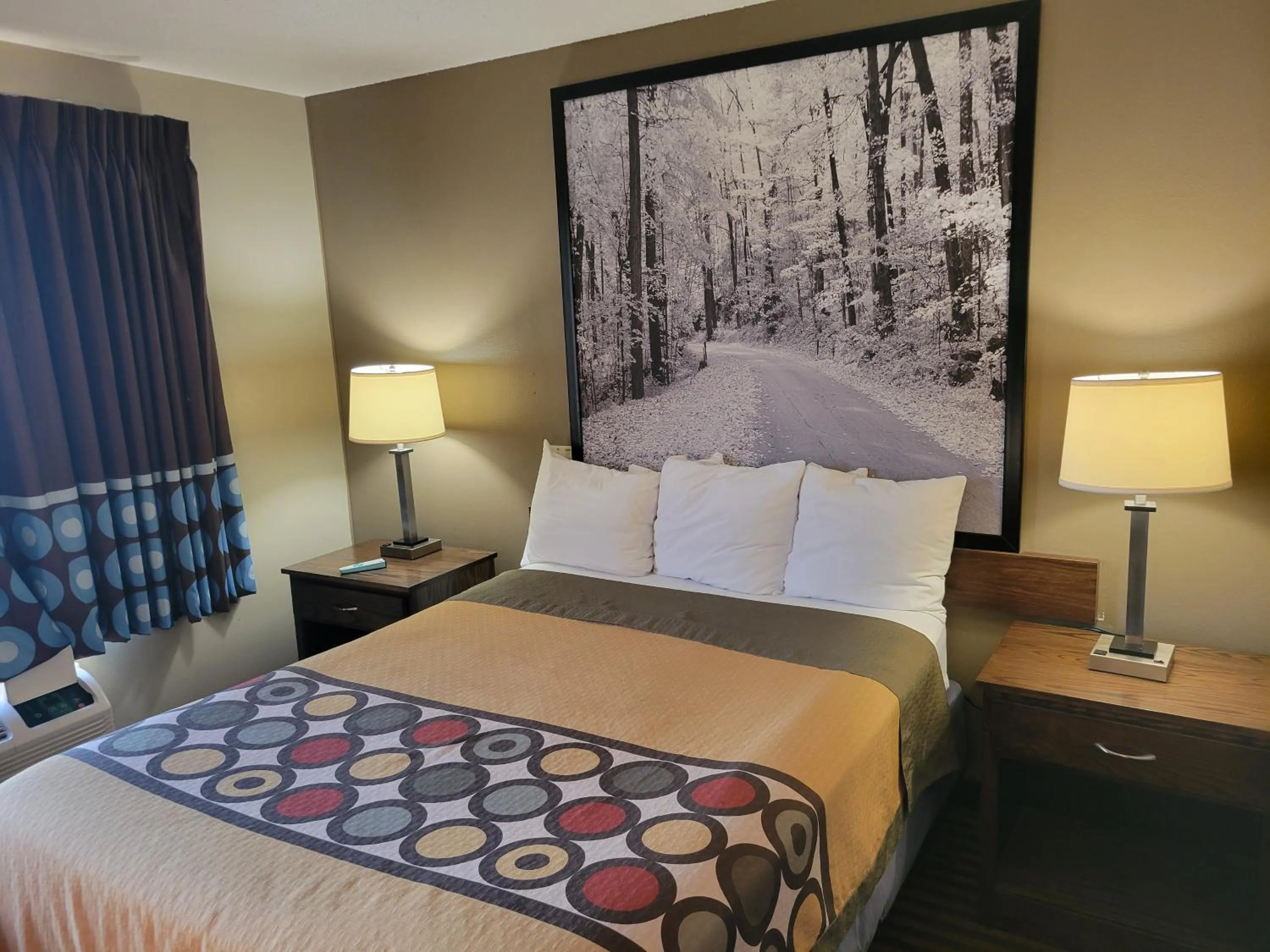 Bed in Super 8 by Wyndham Portage