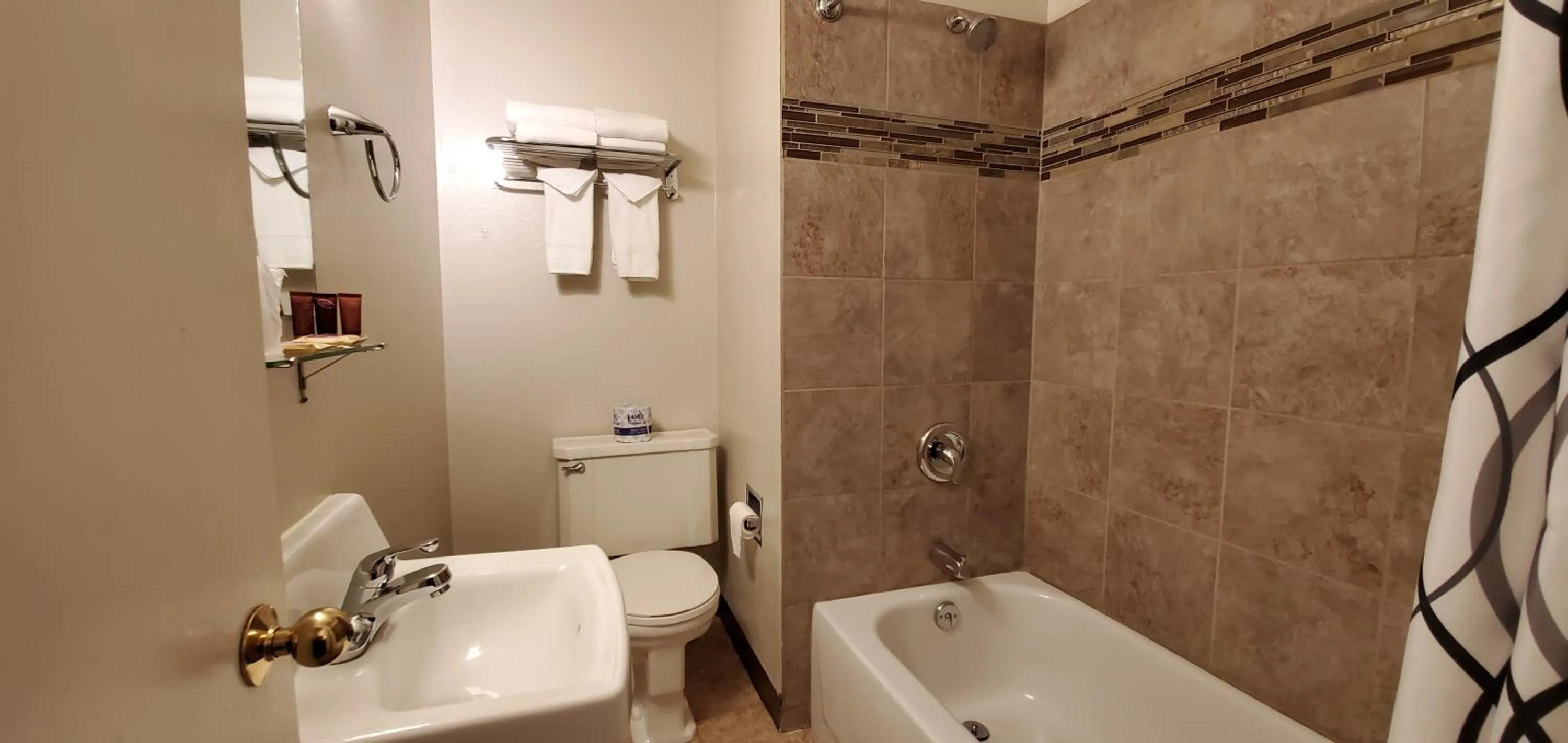 Bathroom in Bridge Street Inn