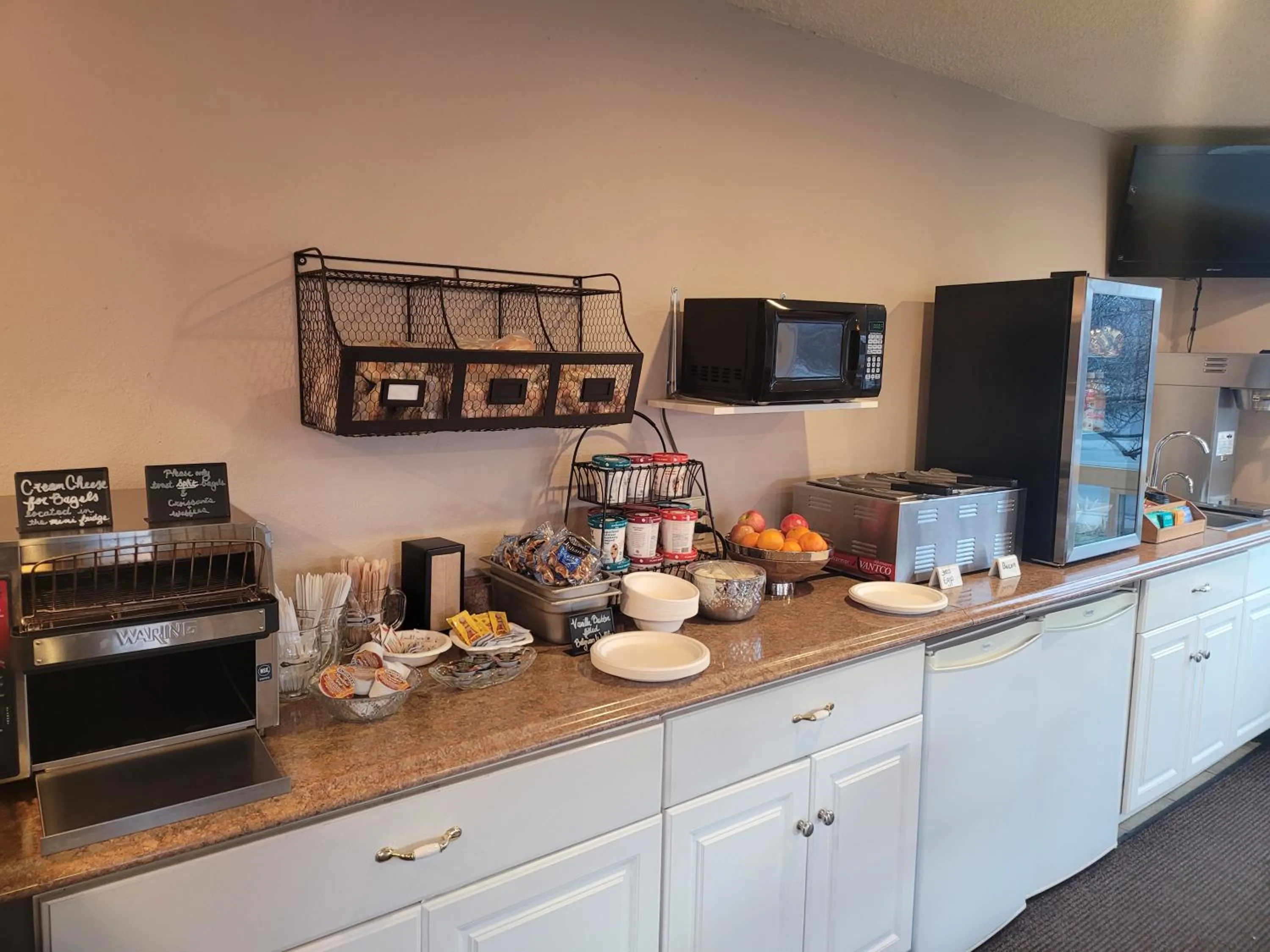 Breakfast in Bridge Street Inn