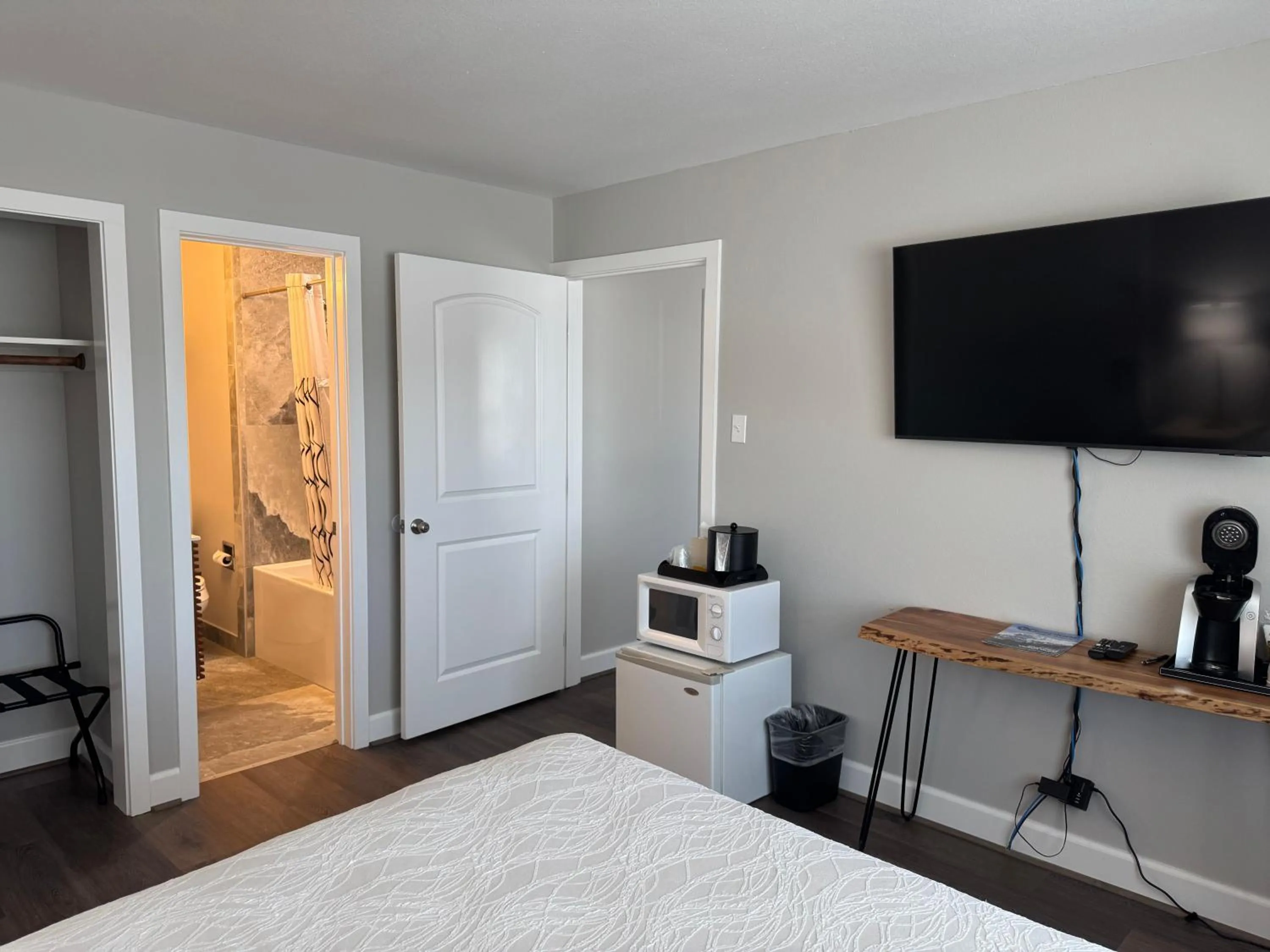 Bedroom, Bed in Bridge Street Inn