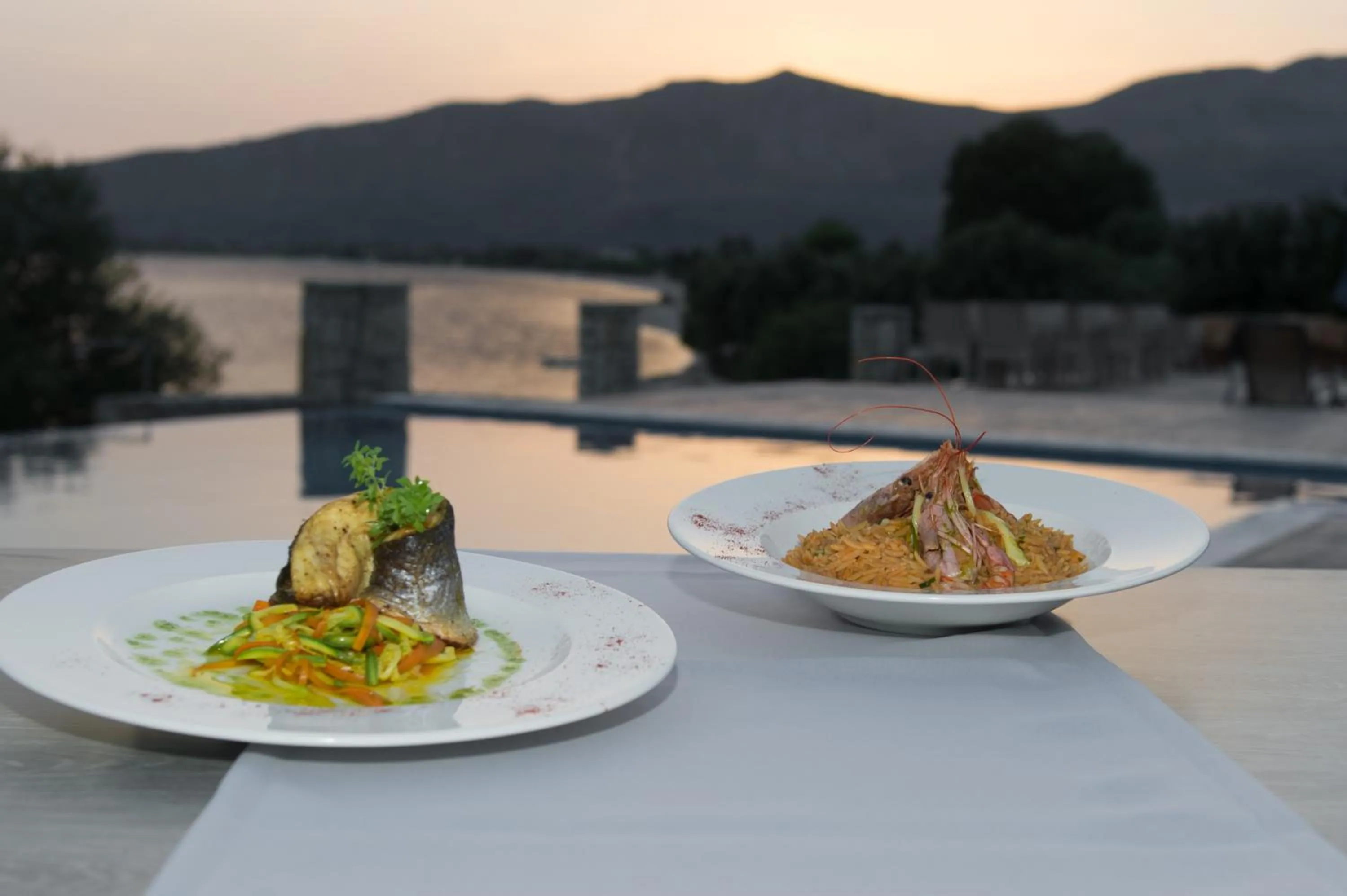 Restaurant/places to eat in Thesmos Village