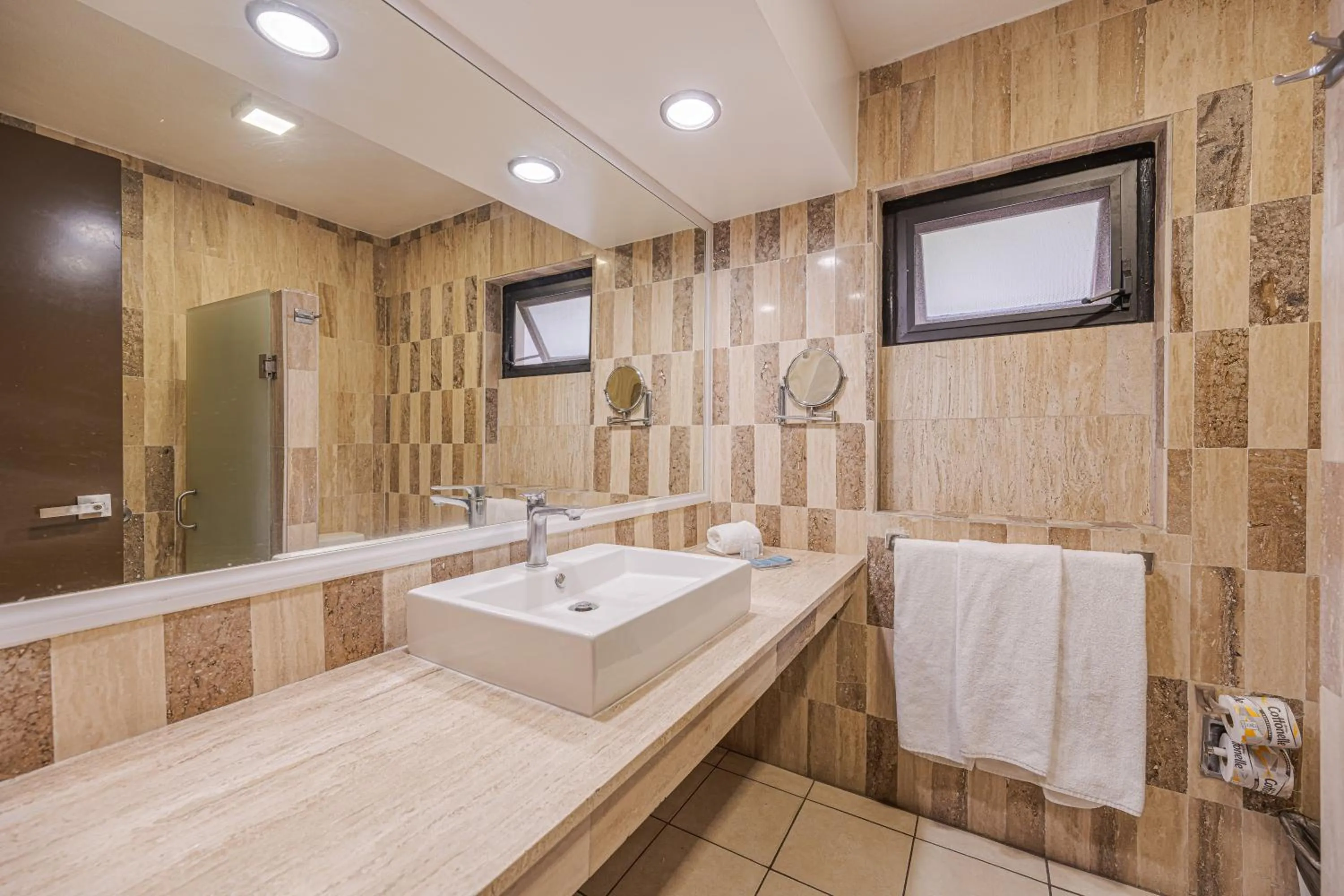 Bathroom in Hotel Malibu