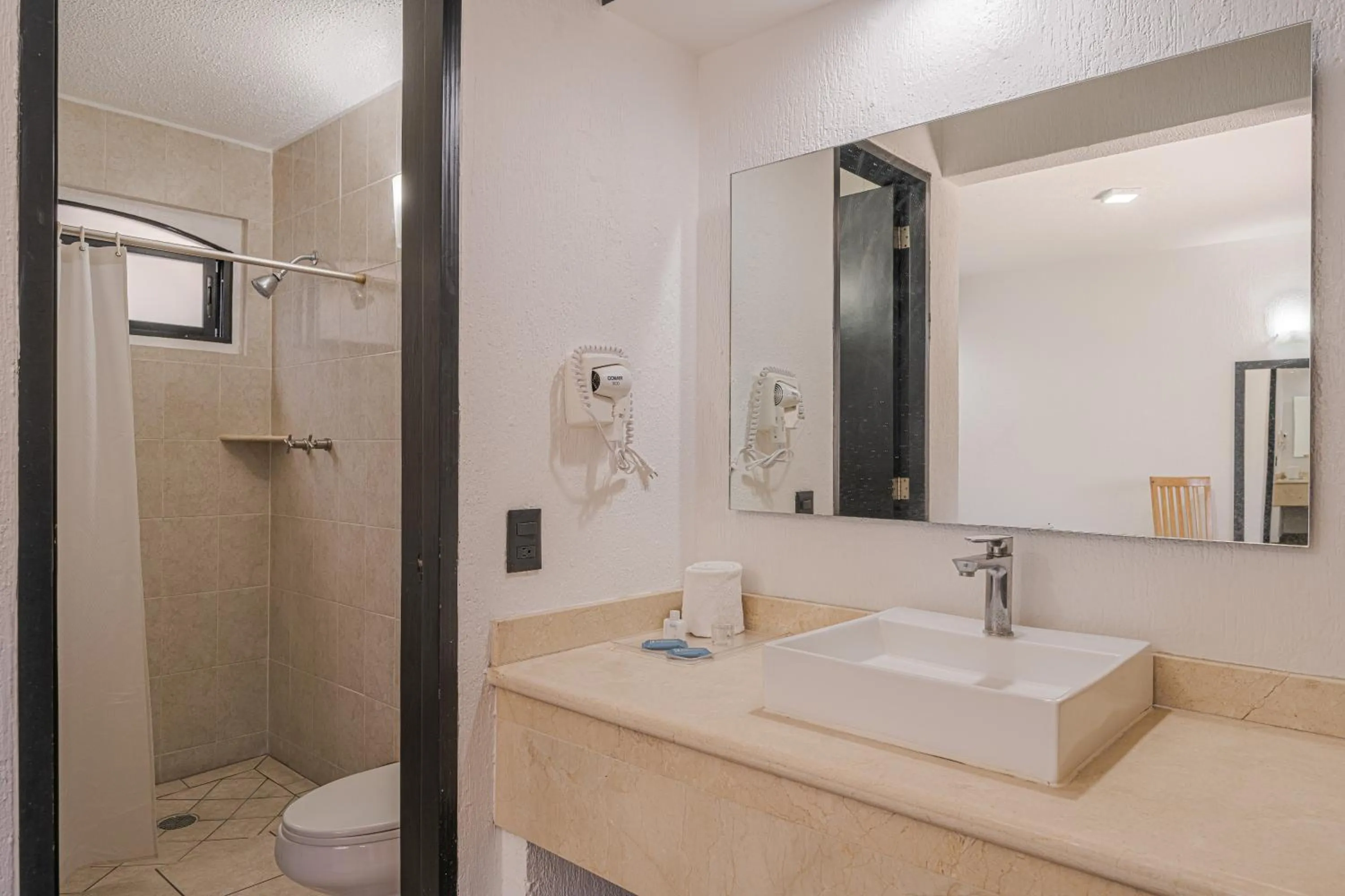 Bathroom in Hotel Malibu