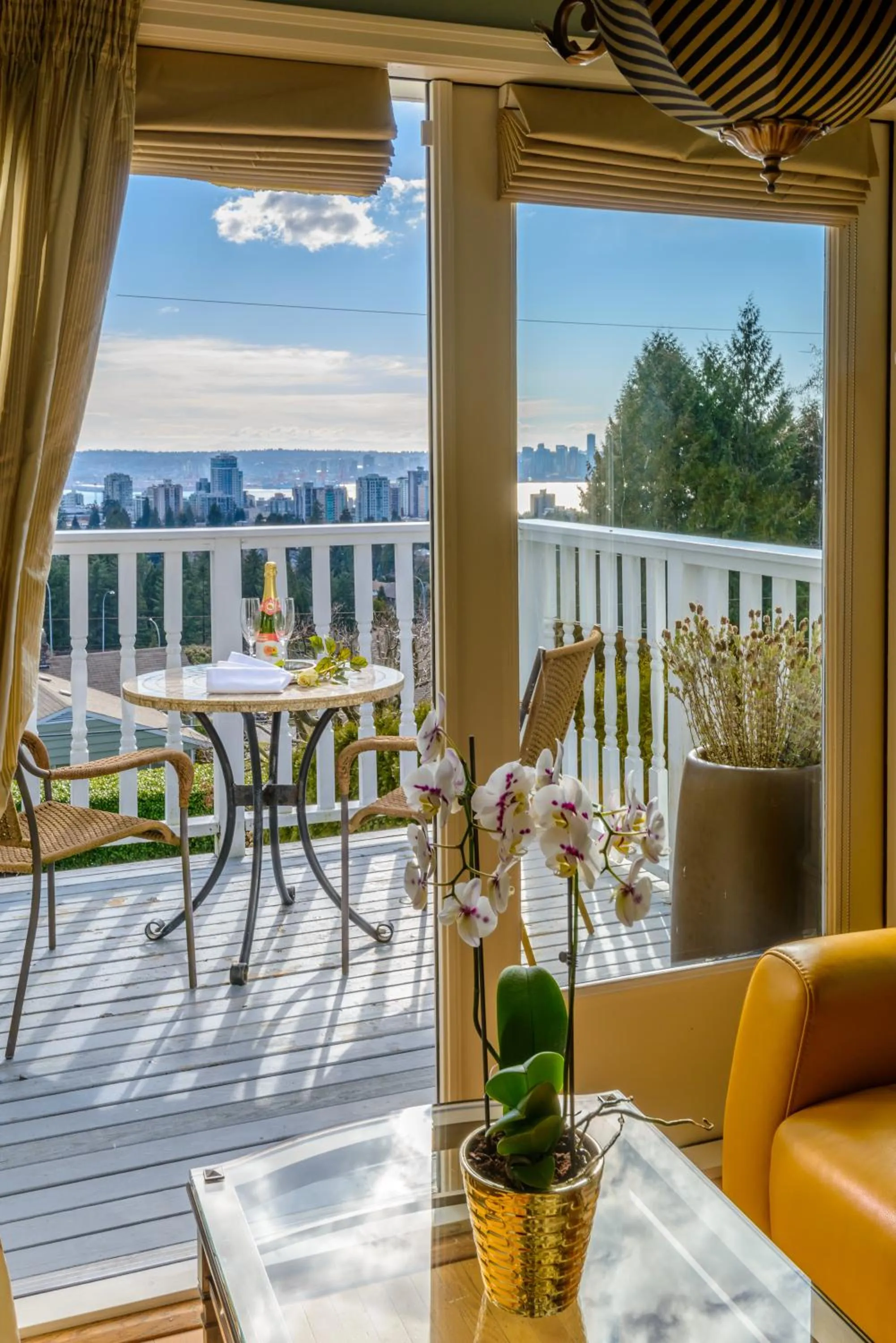 City view in Crystal's View Bed & Breakfast