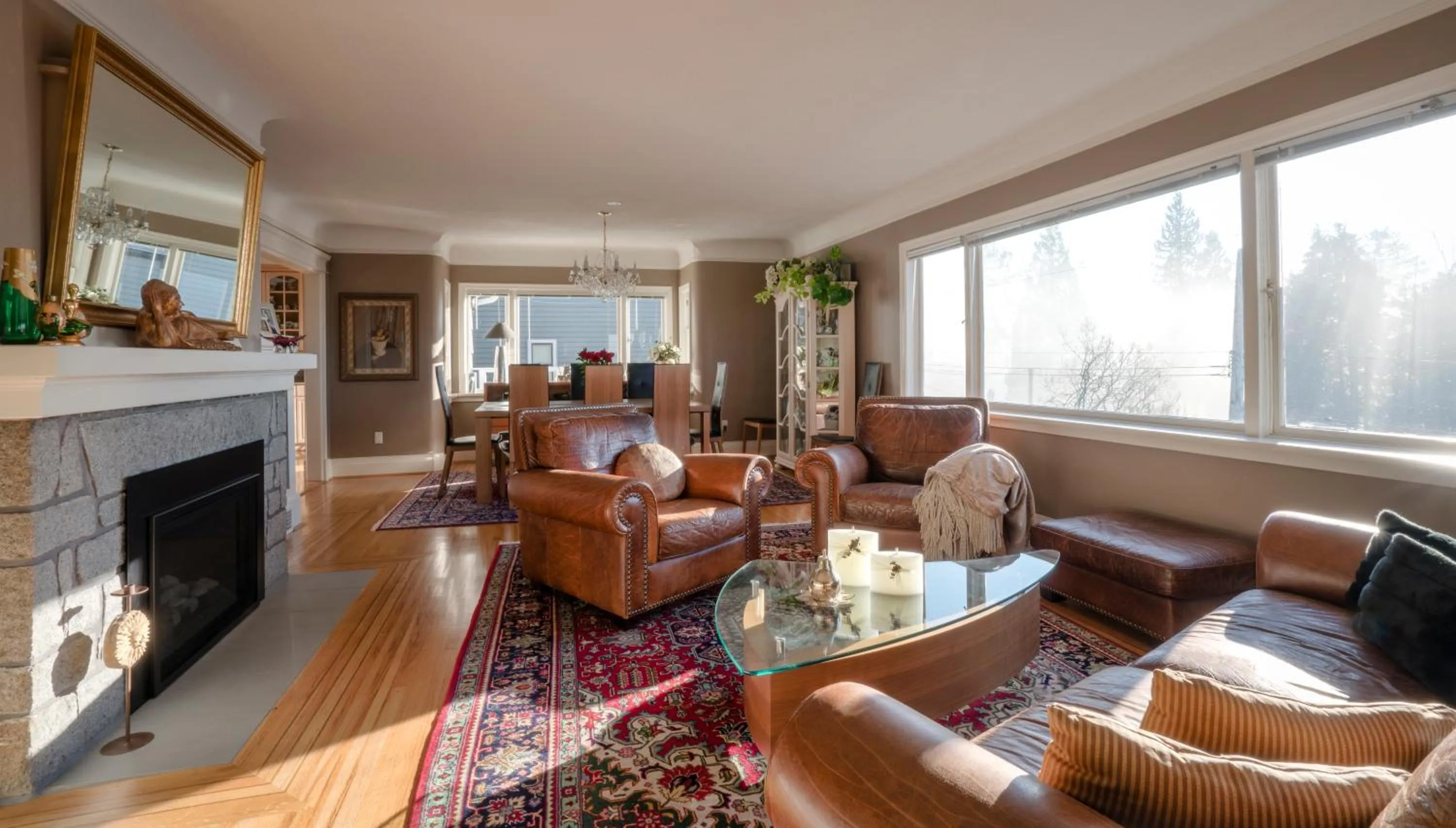 Living room in Crystal's View Bed & Breakfast