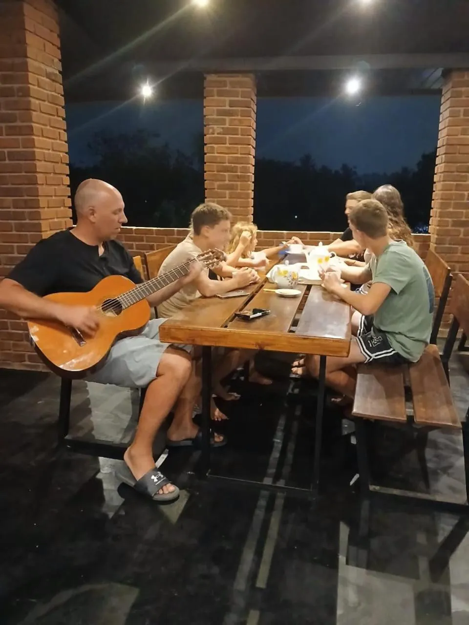 Airport 4 Season Transit Hotel