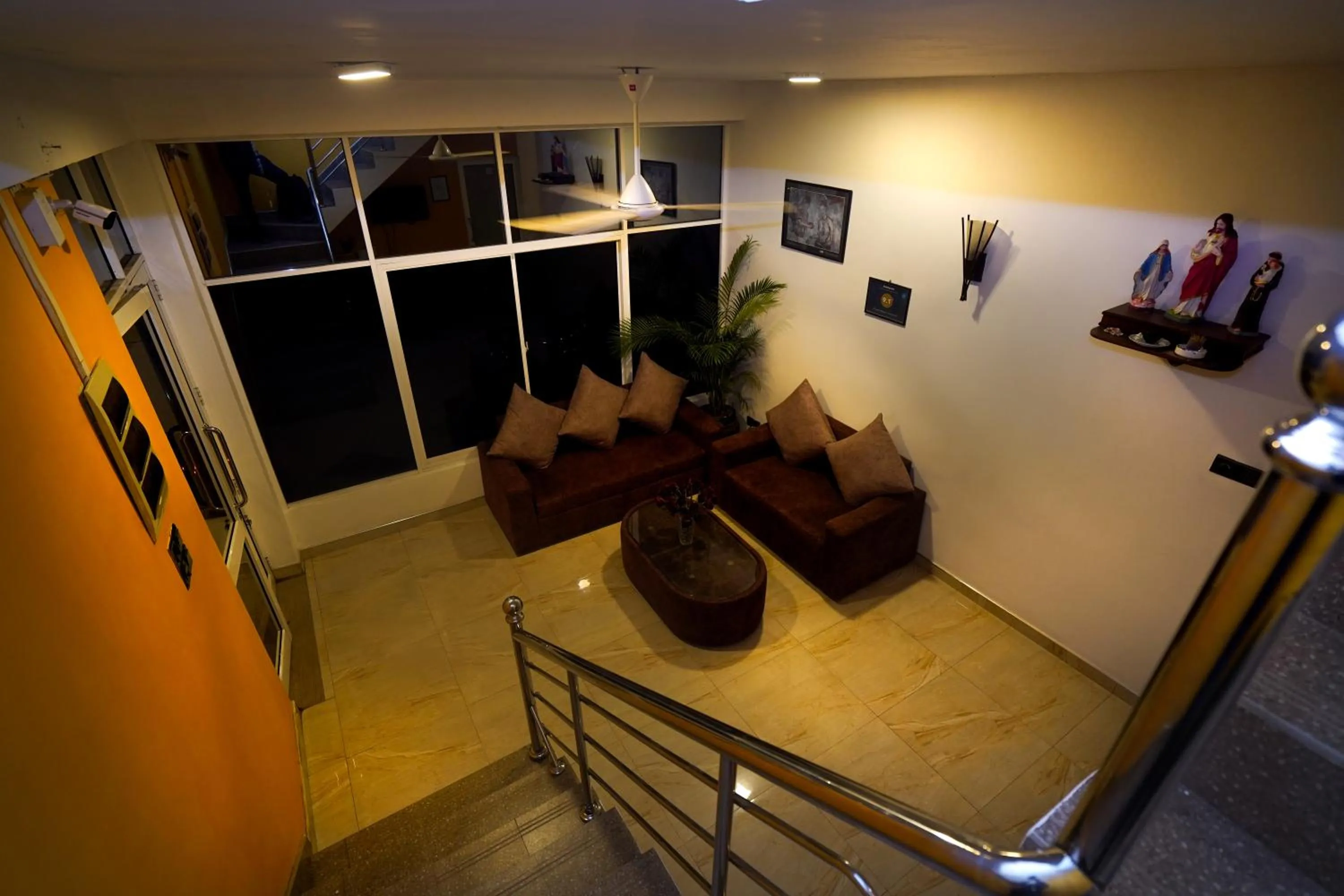 Airport 4 Season Transit Hotel