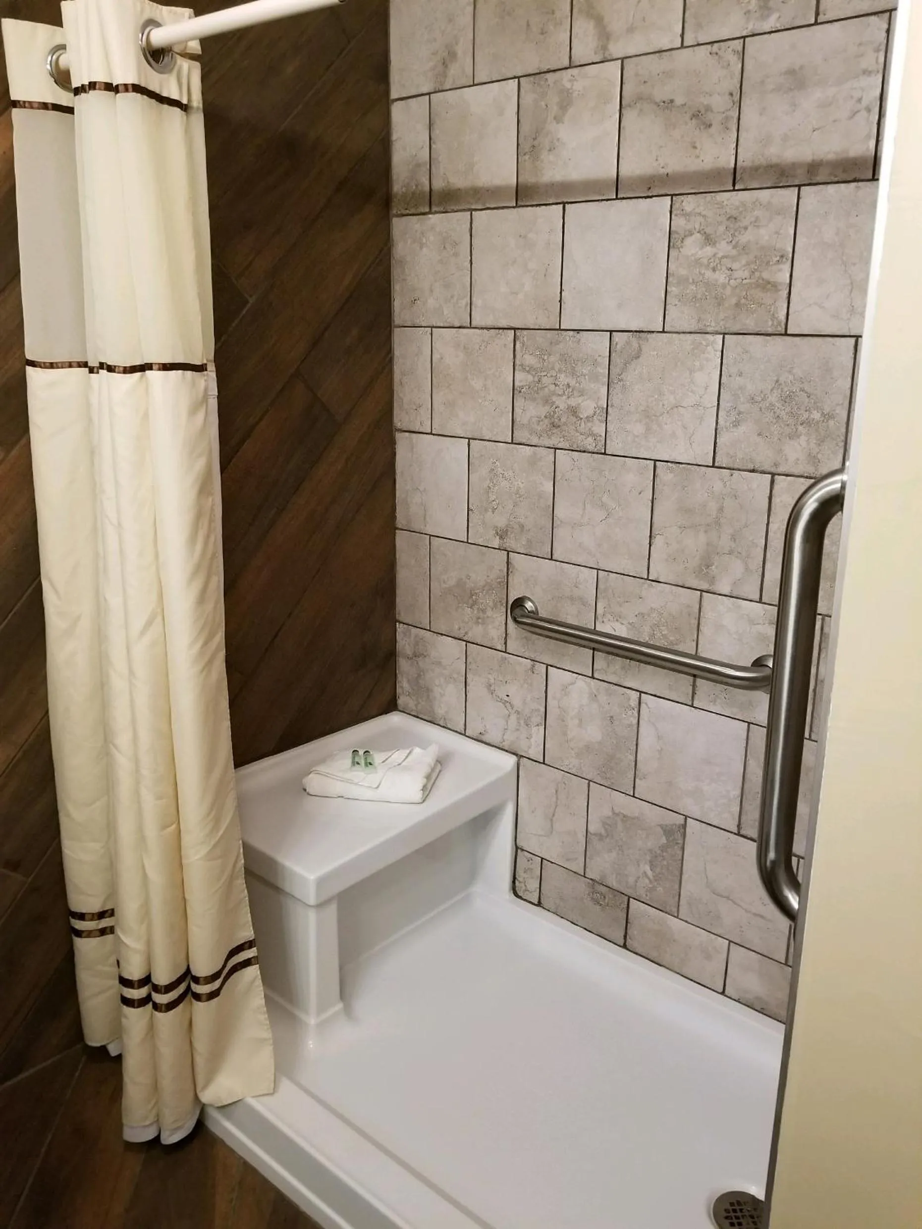 Byrncliff Golf Resort