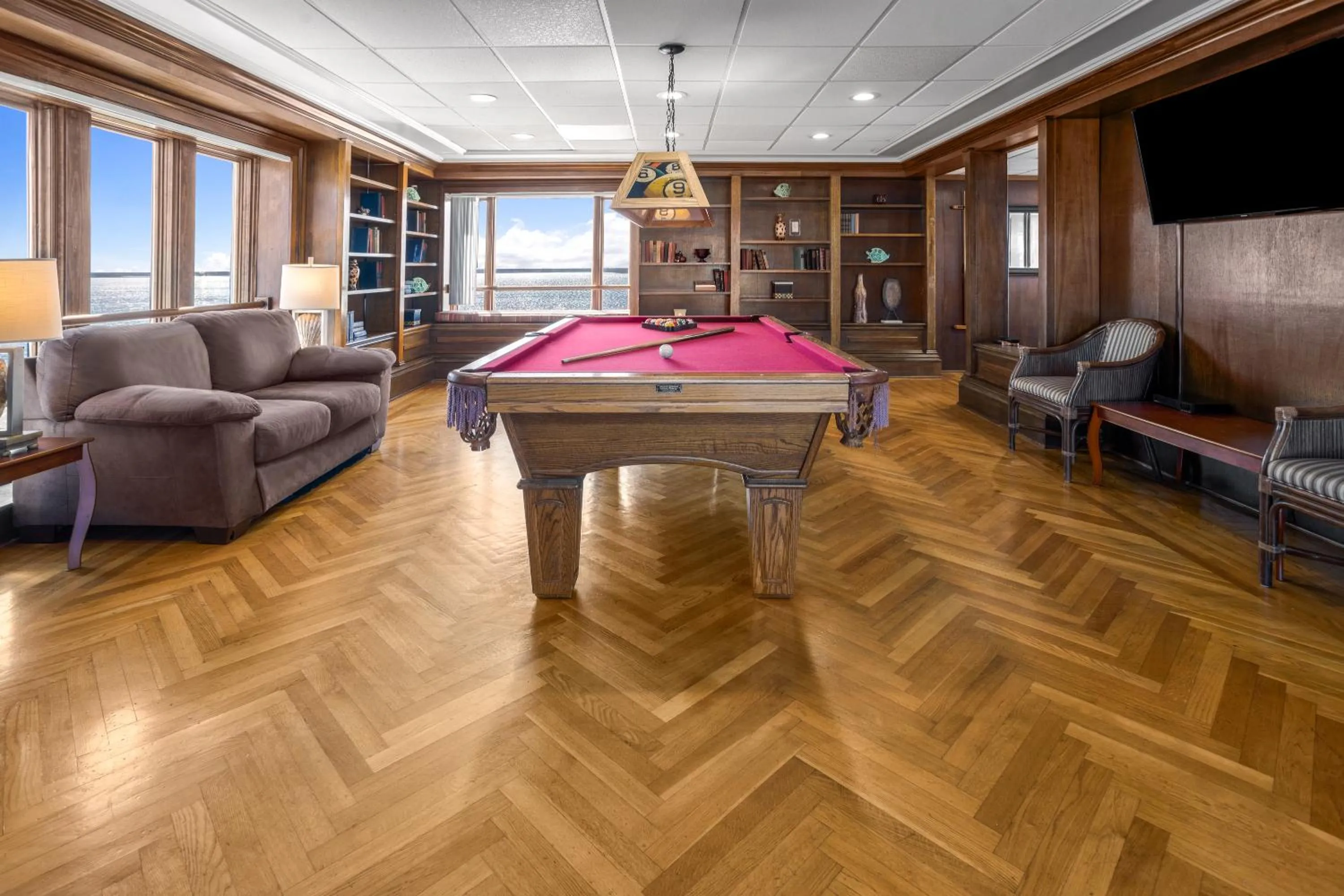 Library in Coconut Malorie Resort Ocean City, Ascend Collection Hotel