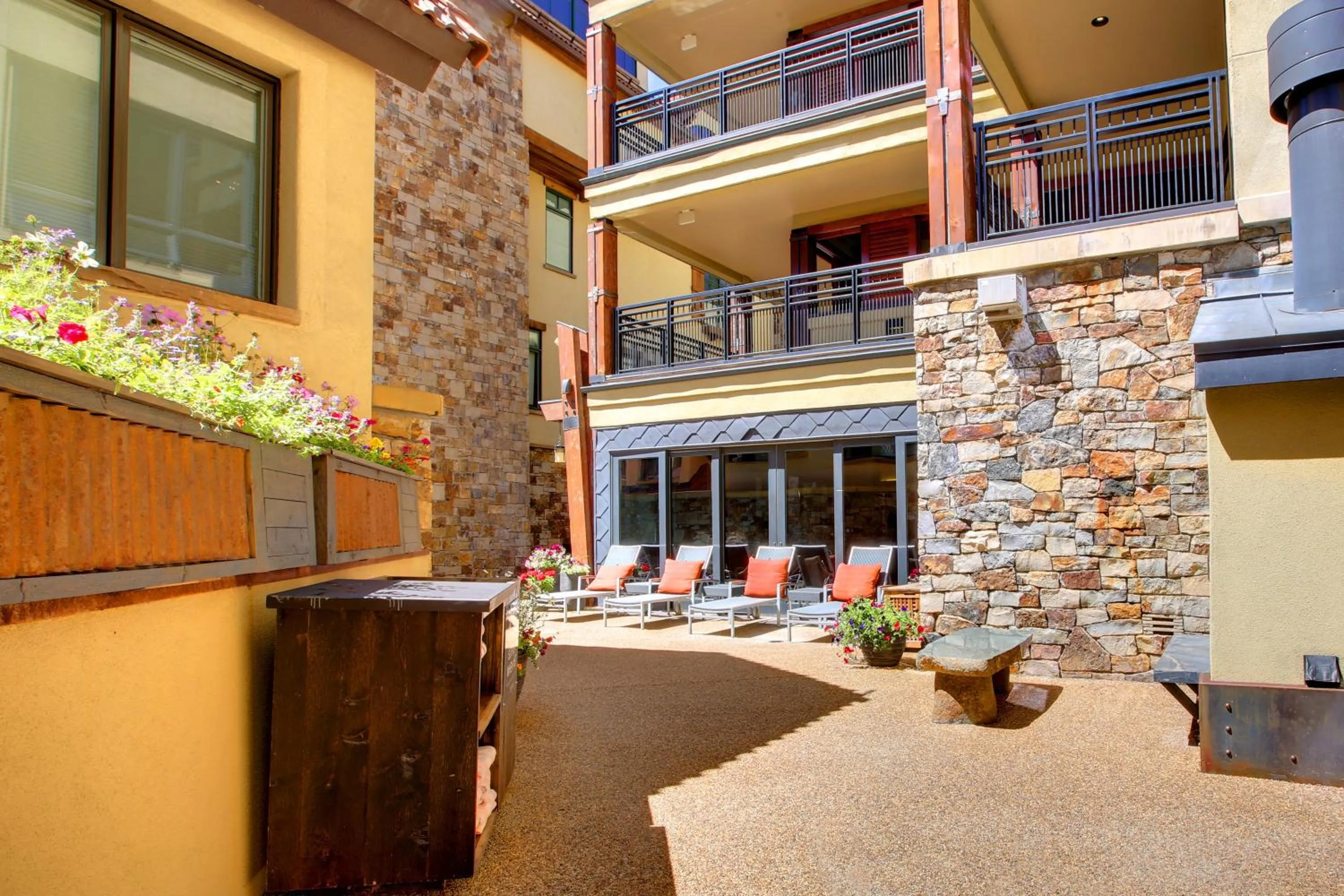 Balcony/Terrace in Lumiere by Dunton